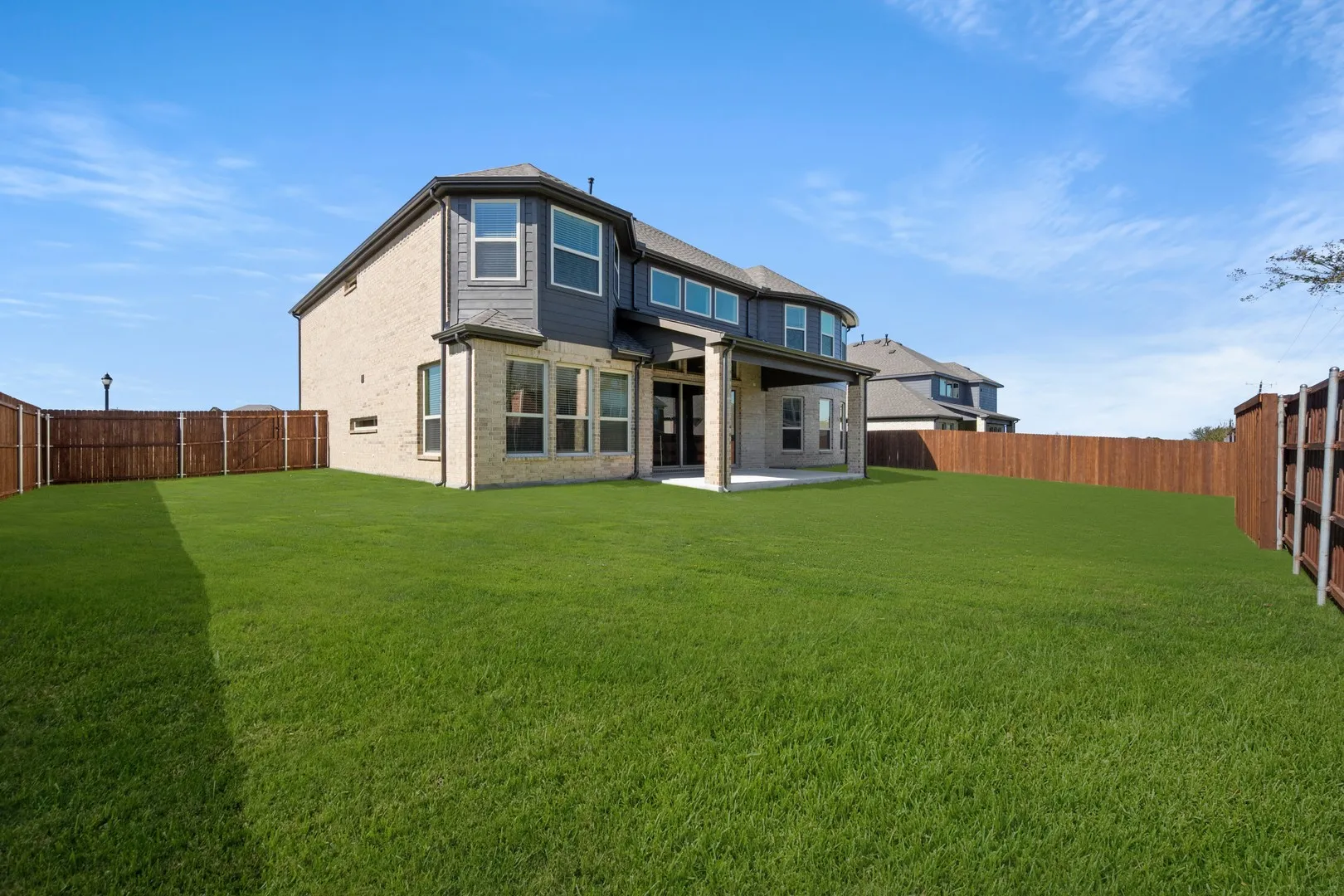 1822 Whisperwood- Back-1