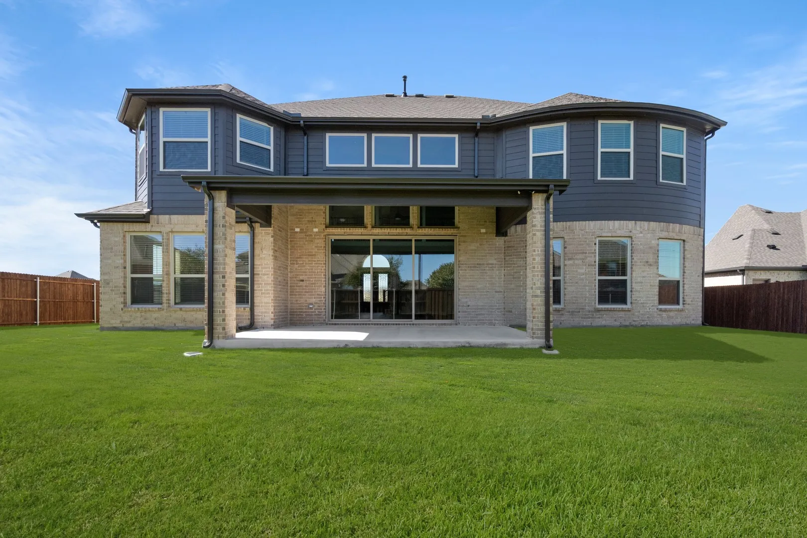 1822 Whisperwood- Back-2