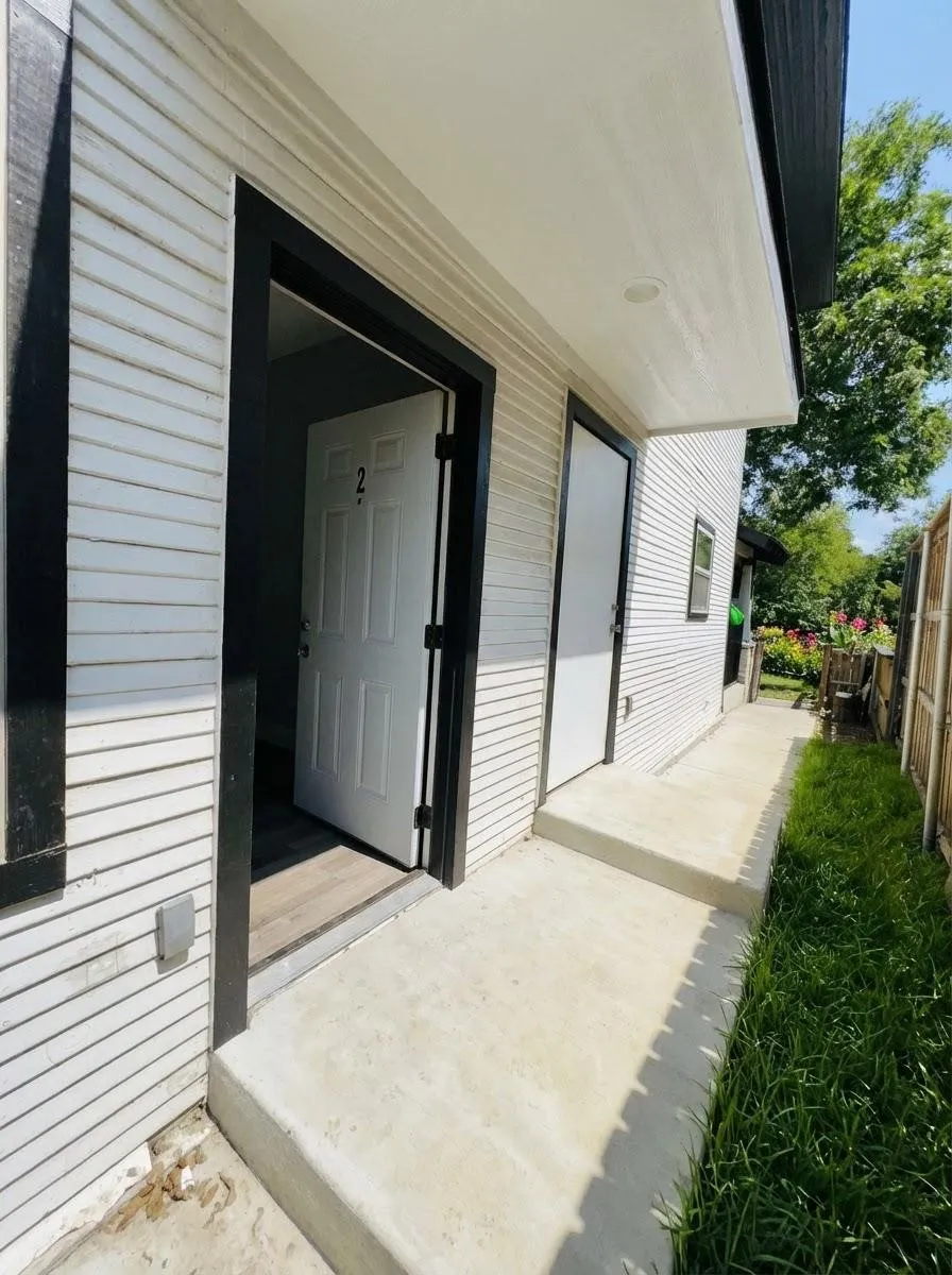 Quadruplex For Sale in Dallas County , 4947 E Side Avenue, Dallas, Texas 75214, 5 Bedroom, 5 Bathroom, 8 Garage spaces, 0 Sqft, built in 1912, Preowned, mls#21047048, Real Estate Agent in Dallas, Homes For Sale in Dallas county, Homes For Sale in Dallas, Realtor in Dallas Texas, Real Estate Brokerage Independent Realty Texas, Luminita Cordes Realtor