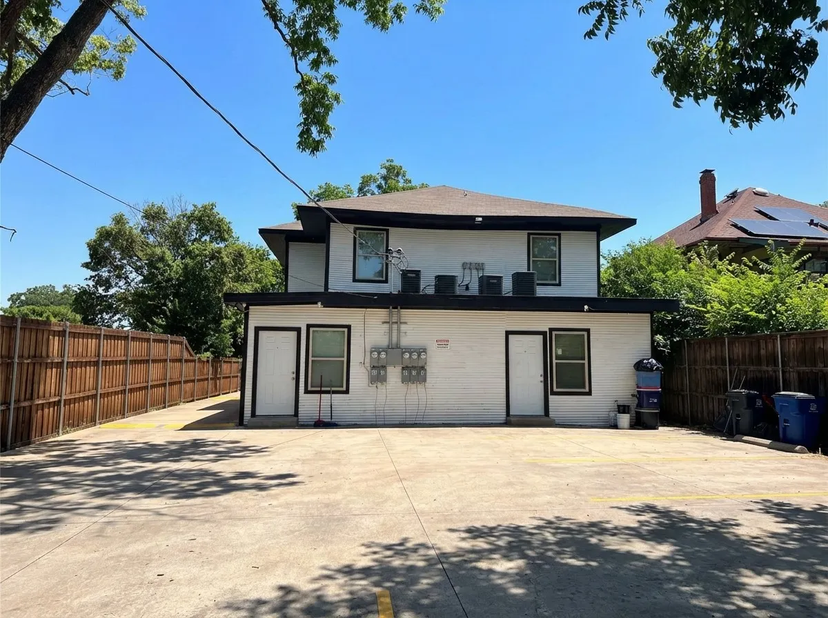 Quadruplex For Sale in Dallas County , 4947 E Side Avenue, Dallas, Texas 75214, 5 Bedroom, 5 Bathroom, 8 Garage spaces, 0 Sqft, built in 1912, Preowned, mls#21047048, Real Estate Agent in Dallas, Homes For Sale in Dallas county, Homes For Sale in Dallas, Realtor in Dallas Texas, Real Estate Brokerage Independent Realty Texas, Luminita Cordes Realtor