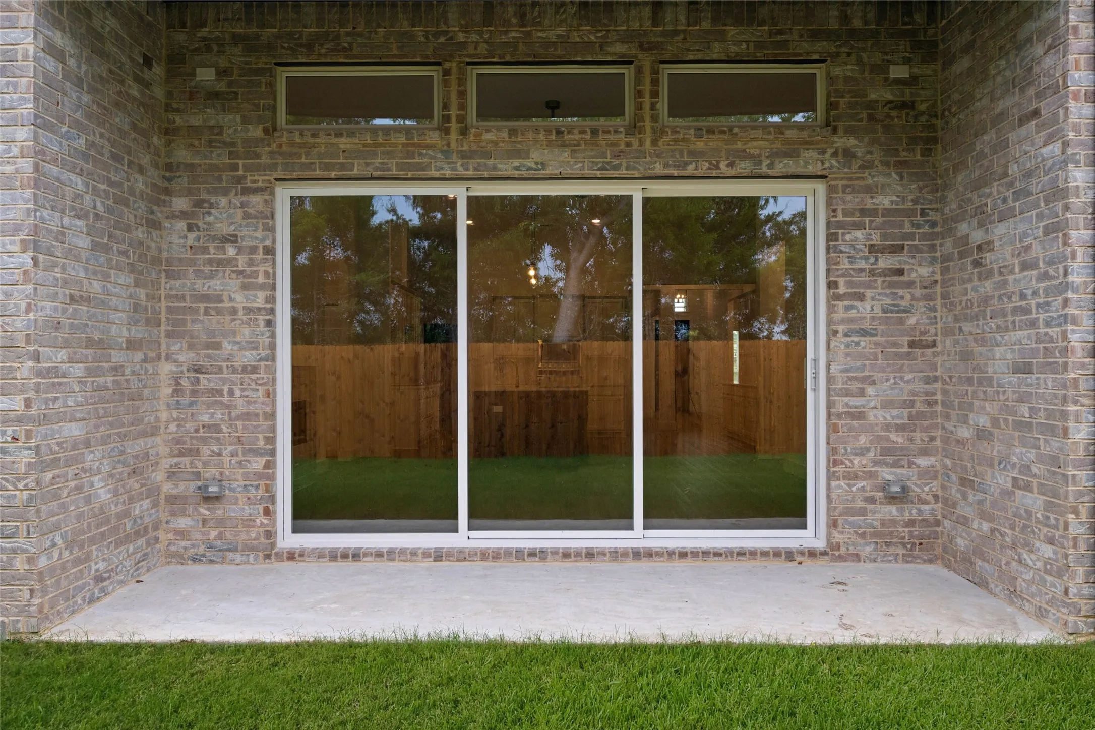 1911 Aspen- Patio-1