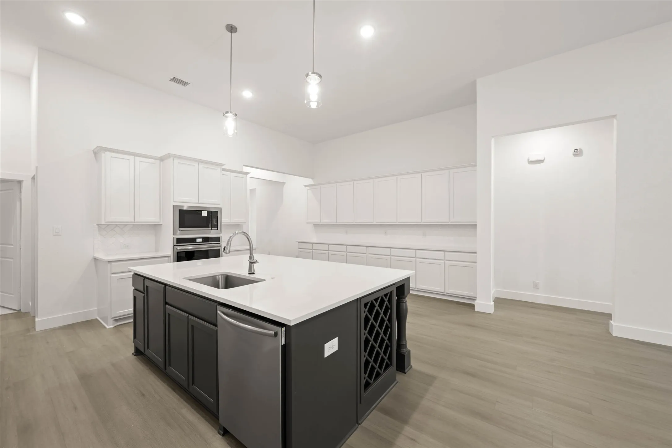 1911 Aspen- Kitchen-3