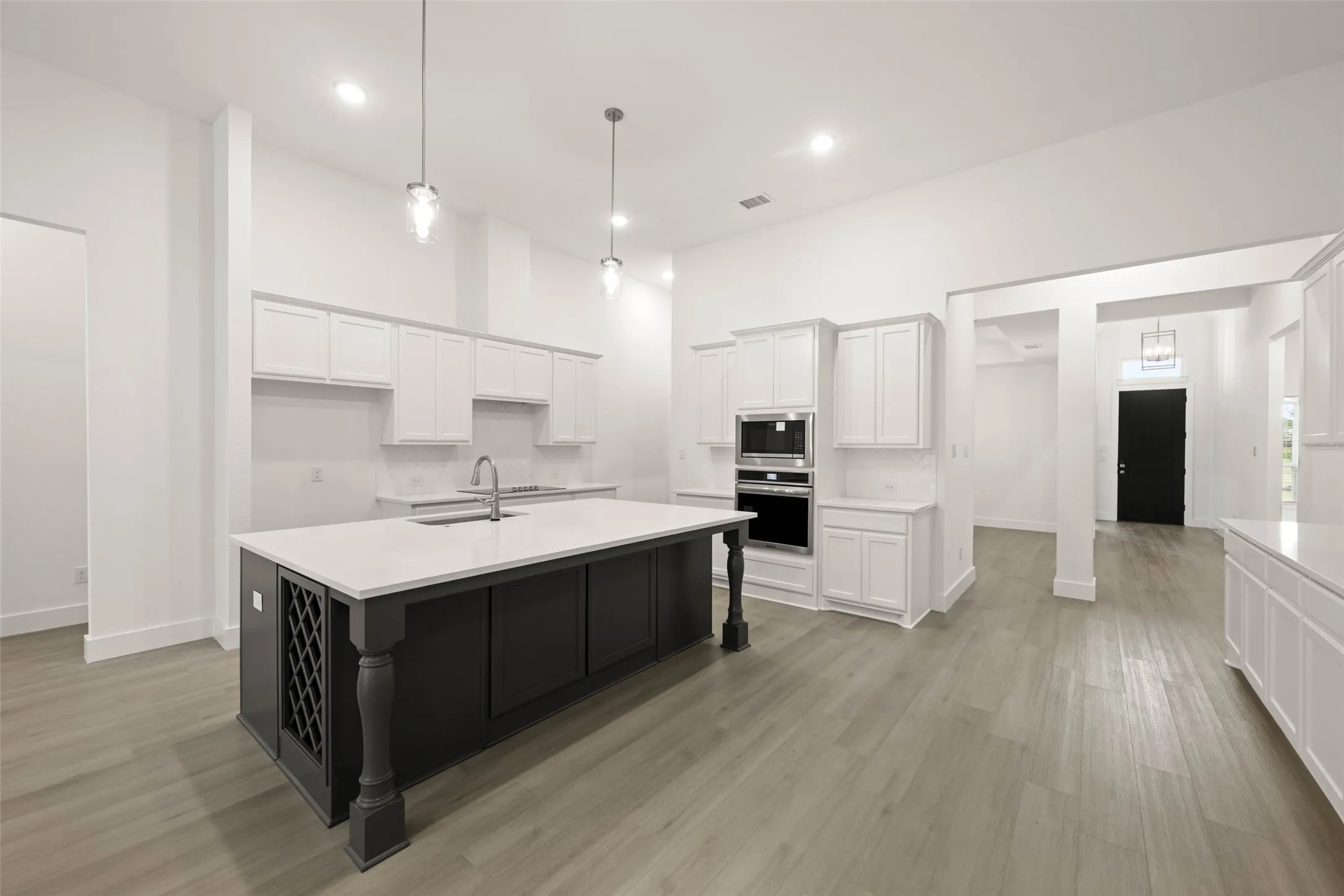1911 Aspen- Kitchen-2