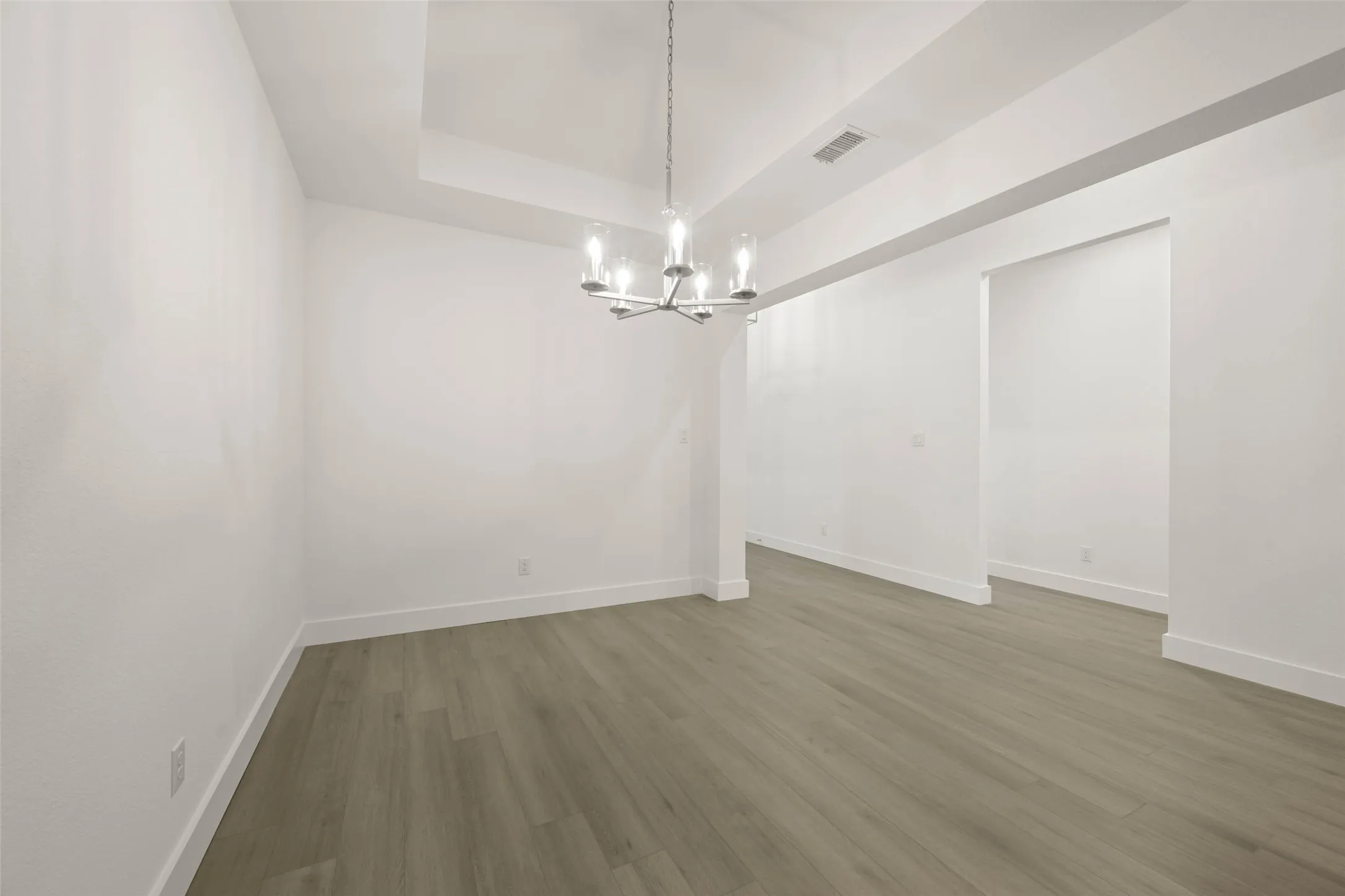 1911 Aspen- Dining Room-2