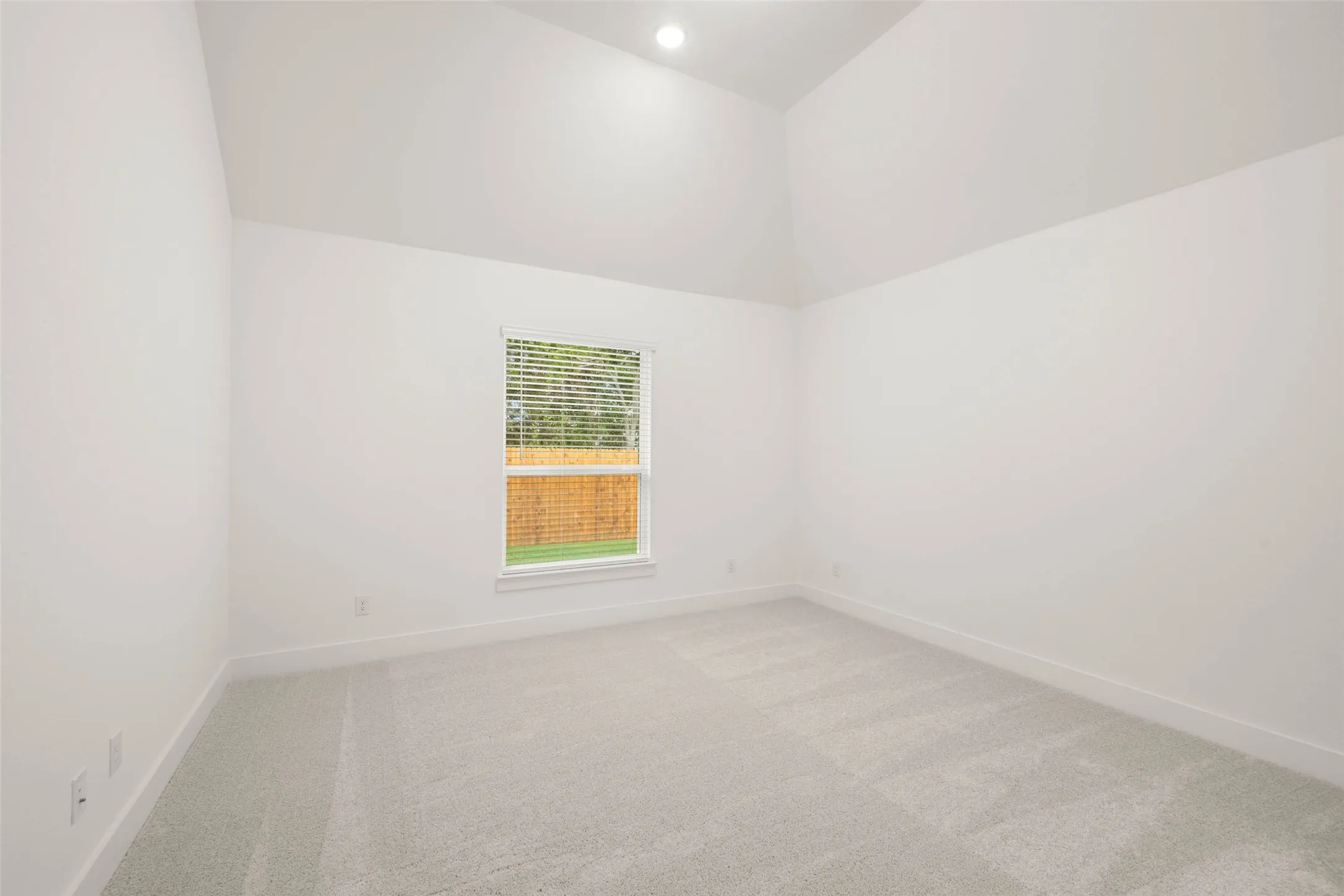 1911 Aspen- Bedroom-2