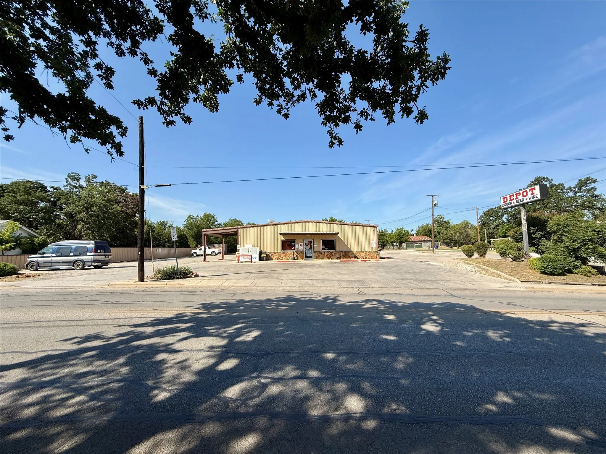 Retail For Sale in Brown County , 1001 Vine Street, Brownwood, Texas 76801, 0, 0, Garage spaces, 0 Sqft, built in 2000, Preowned, Price $1,900,000, mls#21047246, Real Estate Agent in Brownwood, Homes For Sale in Brown county, Homes For Sale in Brownwood, Realtor in Brownwood Texas, Real Estate Brokerage Independent Realty Texas, Luminita Cordes Realtor