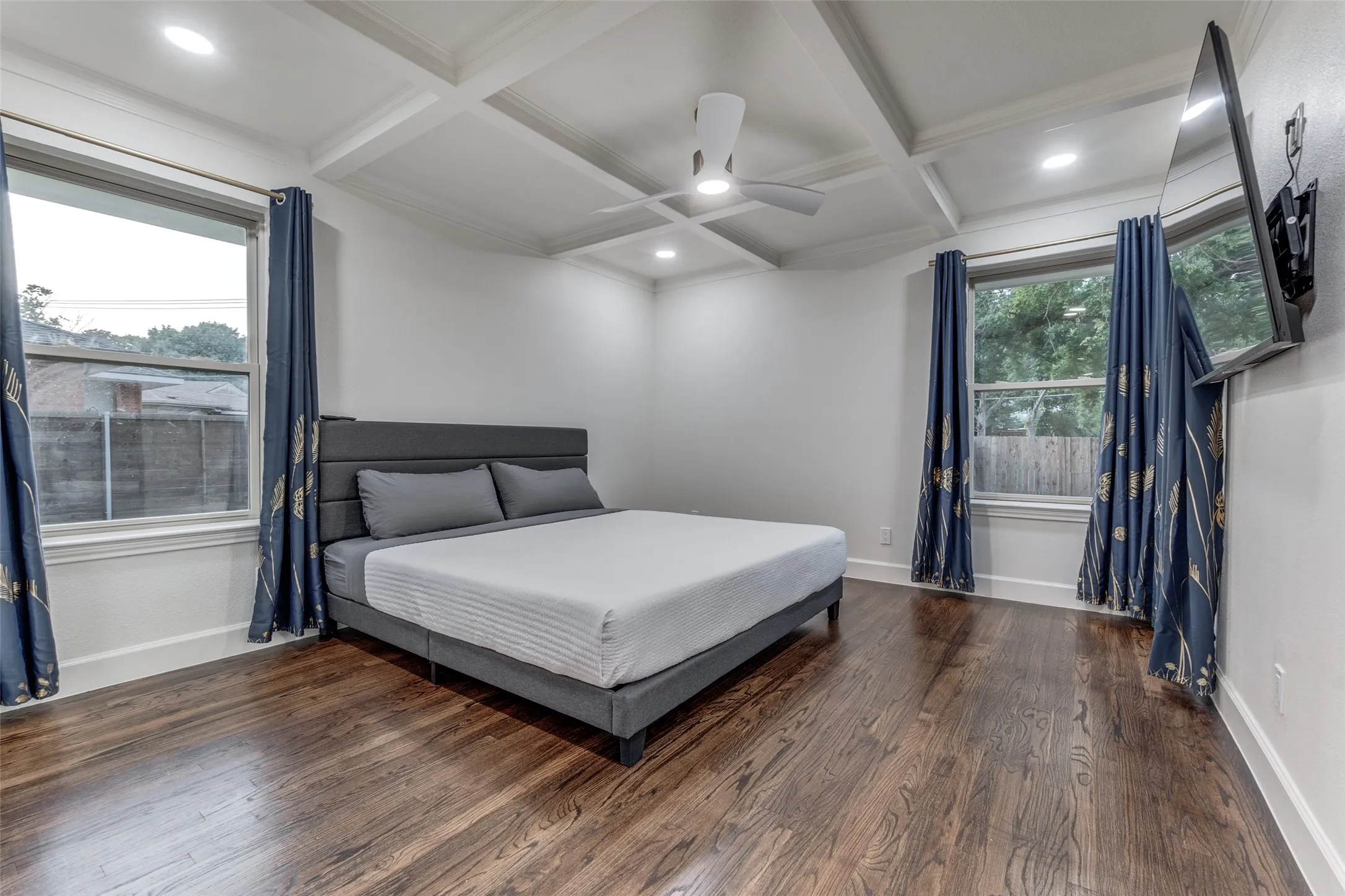 Single Family Residence For Rent in Dallas County , 9026 Livenshire Drive, Dallas, Texas 75238, 4 Bedroom, 3 Bathroom, Garage spaces, 1,952 Sqft, built in 1955, mls#21046580, Real Estate Agent in Dallas, Homes For Rent in Dallas county, Homes For Rent in Dallas, Realtor in Dallas Texas, Real Estate Brokerage Independent Realty Texas, Luminita Cordes Realtor