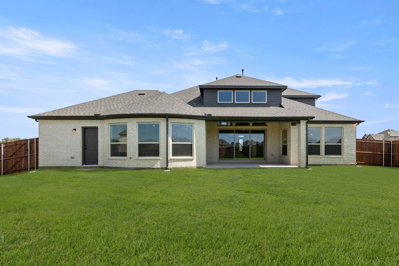 1617 Whisperwood-Back-1