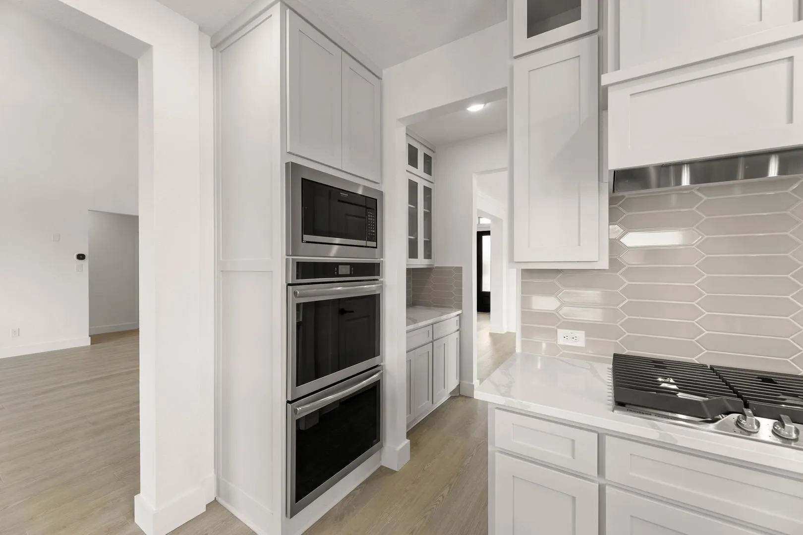 1617 Whisperwood-Kitchen-4