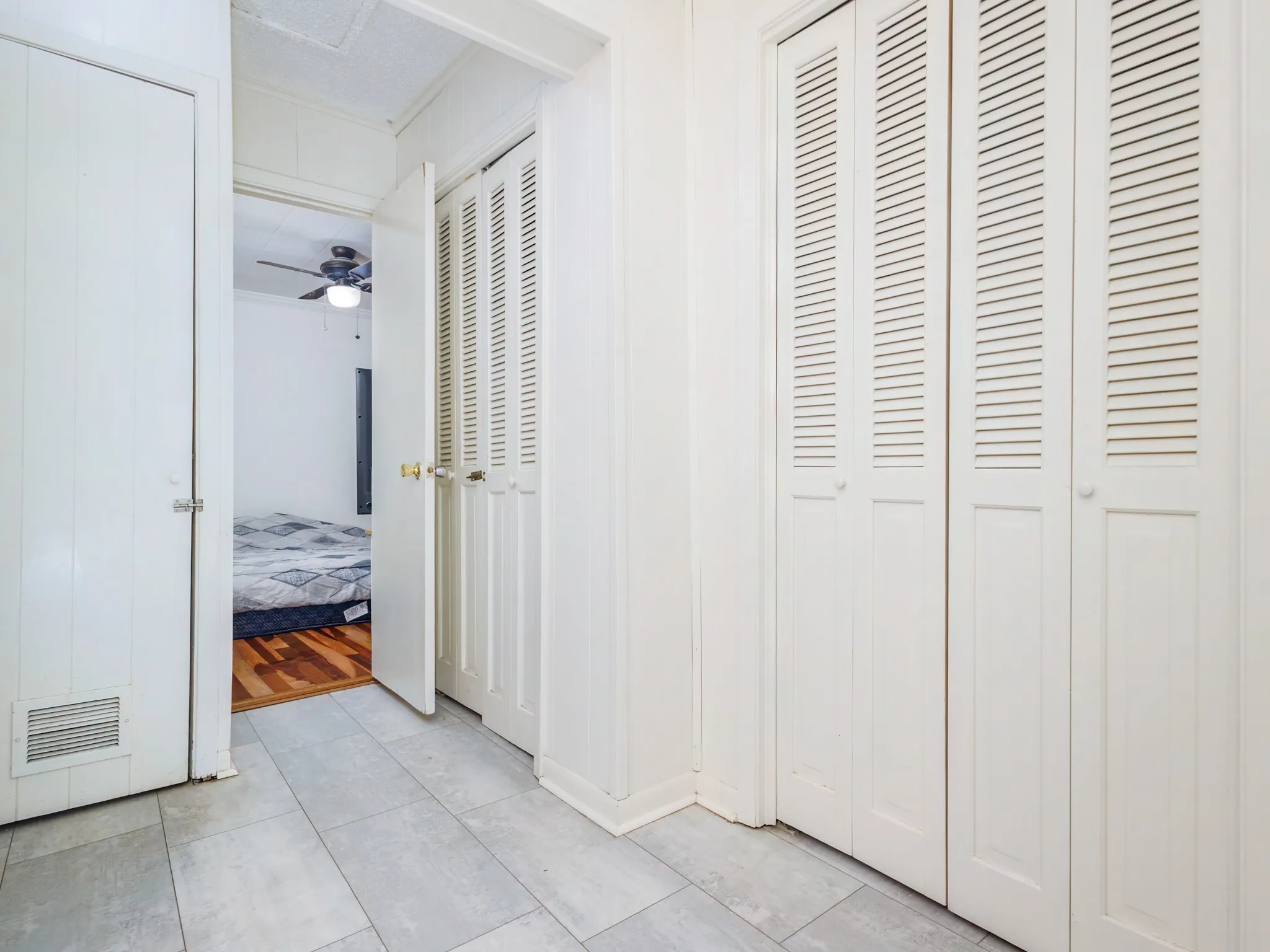 Ensuite Bath 3