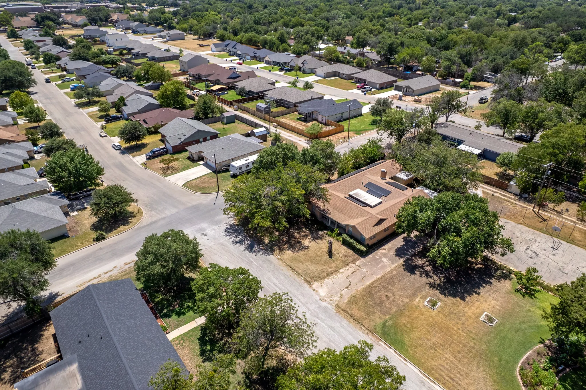 Single Family Residence For Sale in Brown County , 1909 8th Street, Brownwood, Texas 76801, 4 Bedroom, 4 Bathroom, Garage spaces, 3,574 Sqft, built in 0, mls#21044056, Real Estate Agent in Brownwood, Homes For Sale in Brown county, Homes For Sale in Brownwood, Realtor in Brownwood Texas, Real Estate Brokerage Independent Realty Texas, Luminita Cordes Realtor