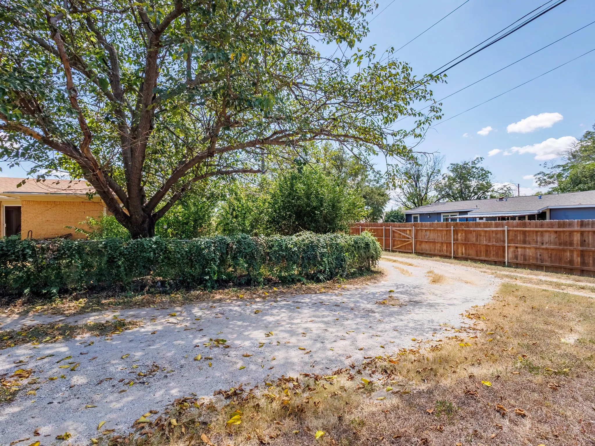Single Family Residence For Sale in Brown County , 1909 8th Street, Brownwood, Texas 76801, 4 Bedroom, 4 Bathroom, Garage spaces, 3,574 Sqft, built in 0, mls#21044056, Real Estate Agent in Brownwood, Homes For Sale in Brown county, Homes For Sale in Brownwood, Realtor in Brownwood Texas, Real Estate Brokerage Independent Realty Texas, Luminita Cordes Realtor