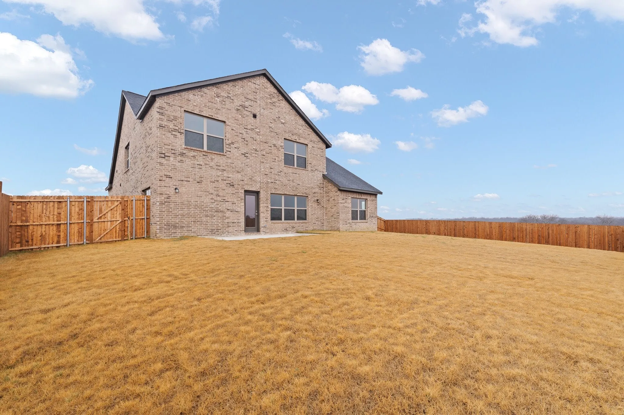 Single Family Residence For Sale in Ellis County , 10305 Livestock Avenue, Venus, Texas 76084, 5 Bedroom, 3 Bathroom, 2 Garage spaces, 2,581 Sqft, built in 2025, mls#21044431, Real Estate Agent in Venus, Homes For Sale in Ellis county, Homes For Sale in Venus, Realtor in Venus Texas, Real Estate Brokerage Independent Realty Texas, Luminita Cordes Realtor