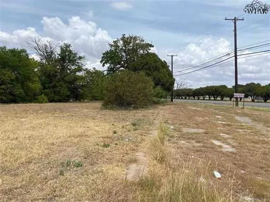 View of yard with a view of rural / pastoral area