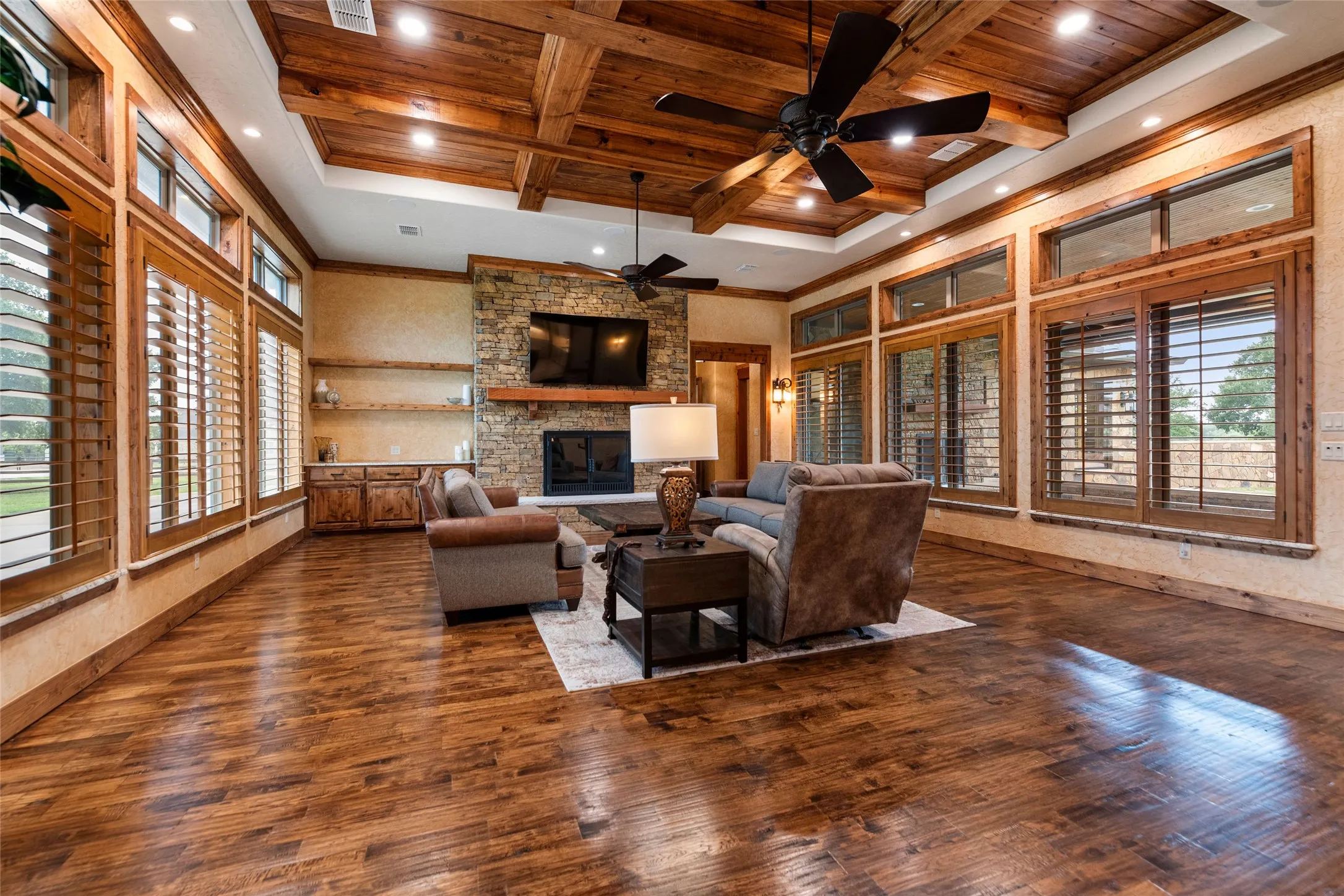 Single Family Residence For Sale in Parker County , 117a Hansma Way, Weatherford, Texas 76087, 4 Bedroom, 5 Bathroom, 4 Garage spaces, 4,809 Sqft, built in 2023, Preowned, mls#21047122, Real Estate Agent in Weatherford, Homes For Sale in Parker county, Homes For Sale in Weatherford, Realtor in Weatherford Texas, Real Estate Brokerage Independent Realty Texas, Luminita Cordes Realtor
