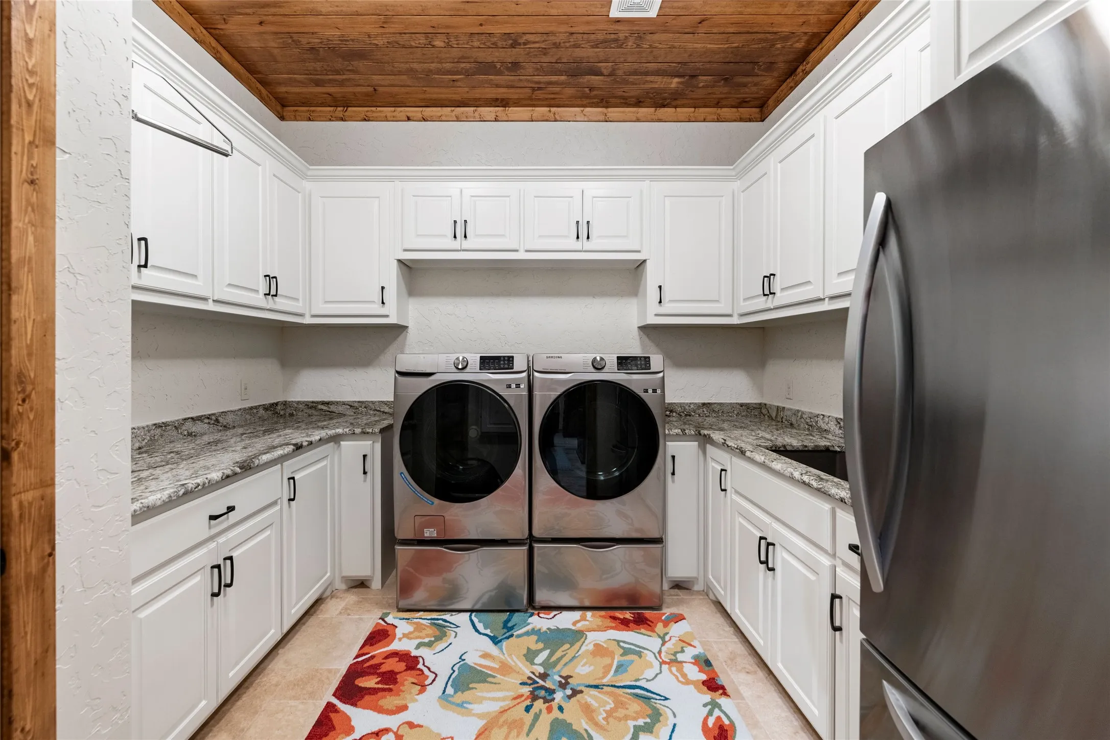 Single Family Residence For Sale in Parker County , 117a Hansma Way, Weatherford, Texas 76087, 4 Bedroom, 5 Bathroom, 4 Garage spaces, 4,809 Sqft, built in 2023, Preowned, mls#21047122, Real Estate Agent in Weatherford, Homes For Sale in Parker county, Homes For Sale in Weatherford, Realtor in Weatherford Texas, Real Estate Brokerage Independent Realty Texas, Luminita Cordes Realtor