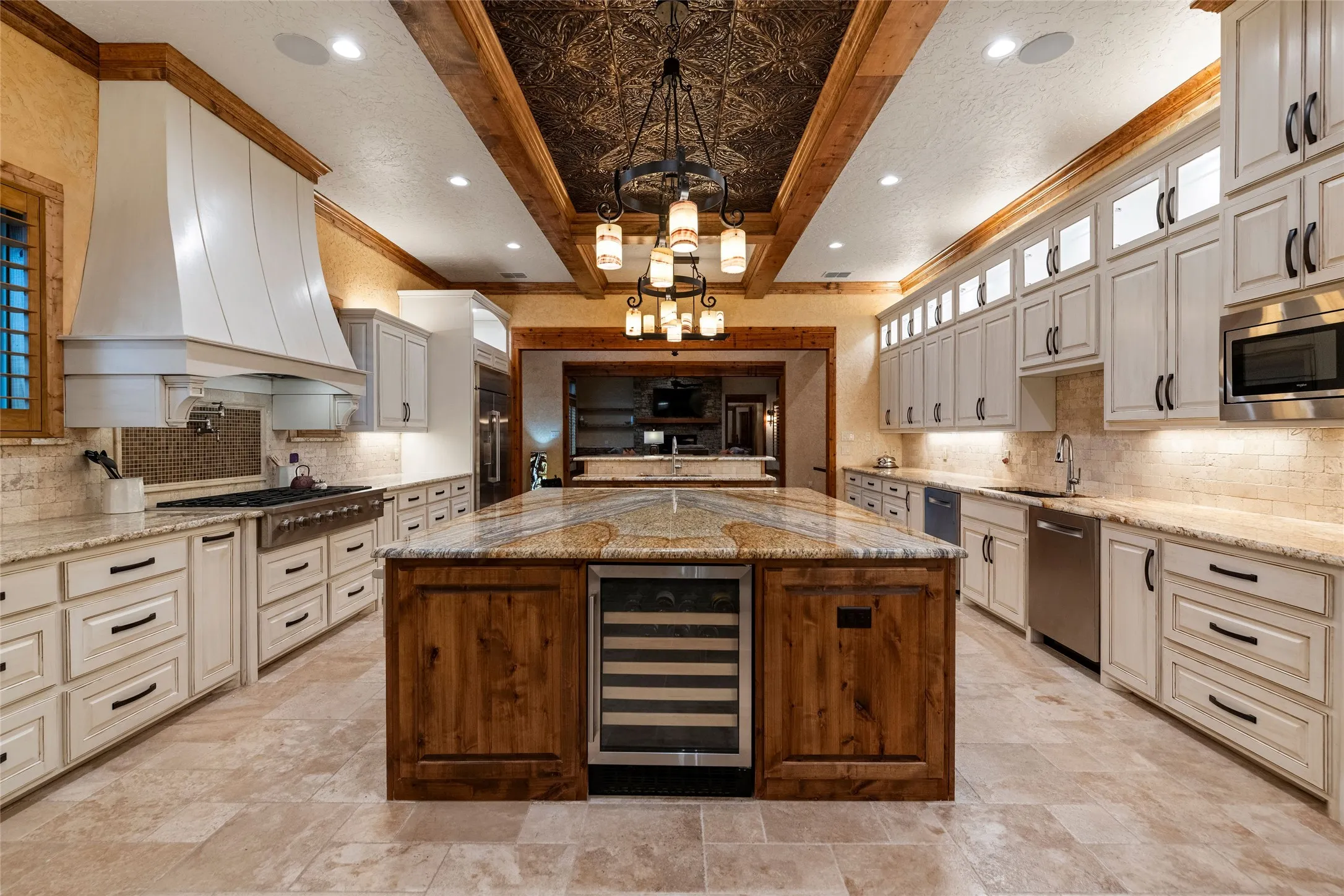 Single Family Residence For Sale in Parker County , 117a Hansma Way, Weatherford, Texas 76087, 4 Bedroom, 5 Bathroom, 4 Garage spaces, 4,809 Sqft, built in 2023, Preowned, mls#21047122, Real Estate Agent in Weatherford, Homes For Sale in Parker county, Homes For Sale in Weatherford, Realtor in Weatherford Texas, Real Estate Brokerage Independent Realty Texas, Luminita Cordes Realtor