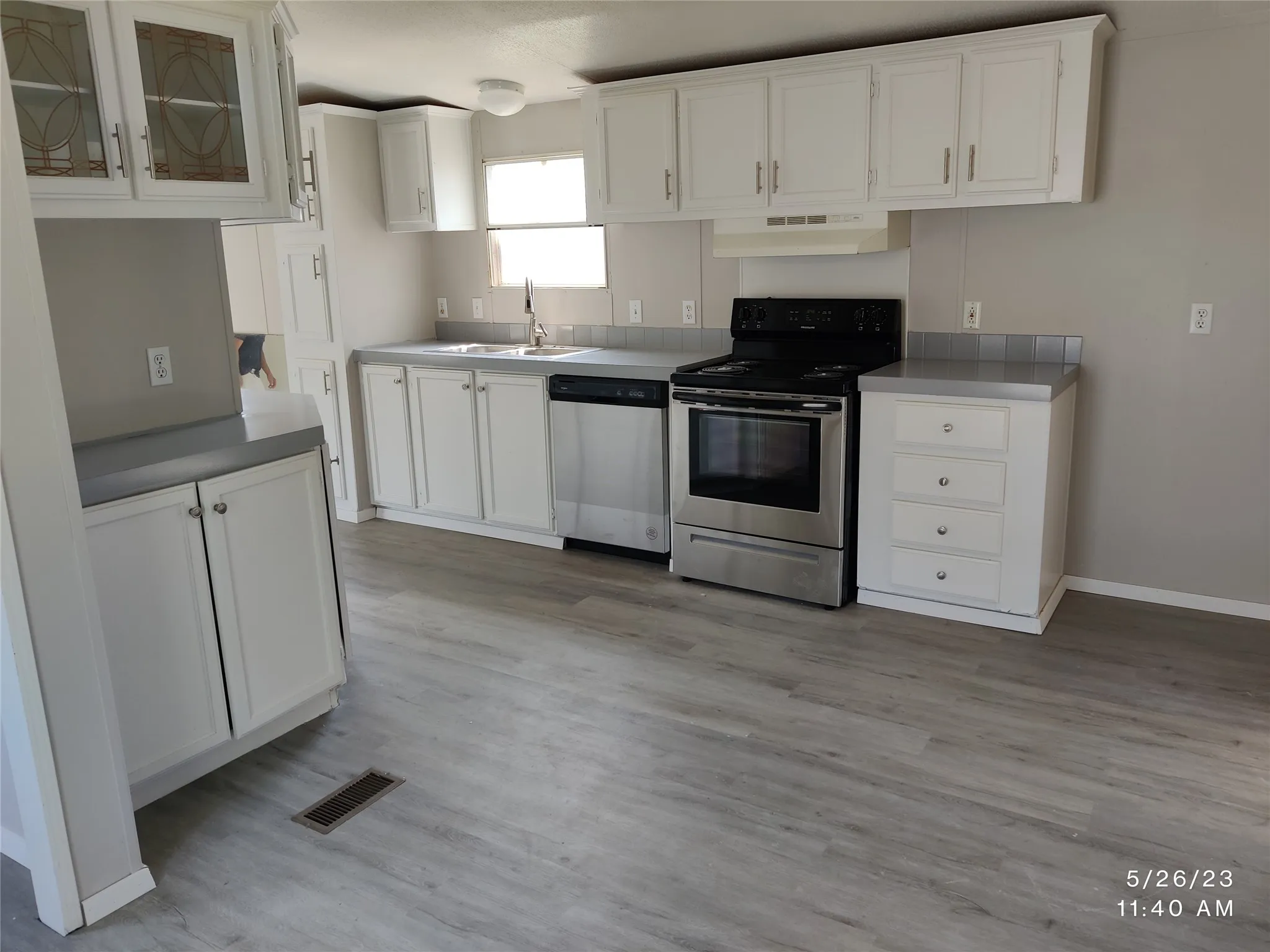 Mobile Home For Rent in Grayson County , 307 Jones Circle, Pottsboro, Texas 75076, 3 Bedroom, 2 Bathroom, Garage spaces, 1,216 Sqft, built in 2005, mls#21045027, Real Estate Agent in Pottsboro, Homes For Rent in Grayson county, Homes For Rent in Pottsboro, Realtor in Pottsboro Texas, Real Estate Brokerage Independent Realty Texas, Luminita Cordes Realtor
