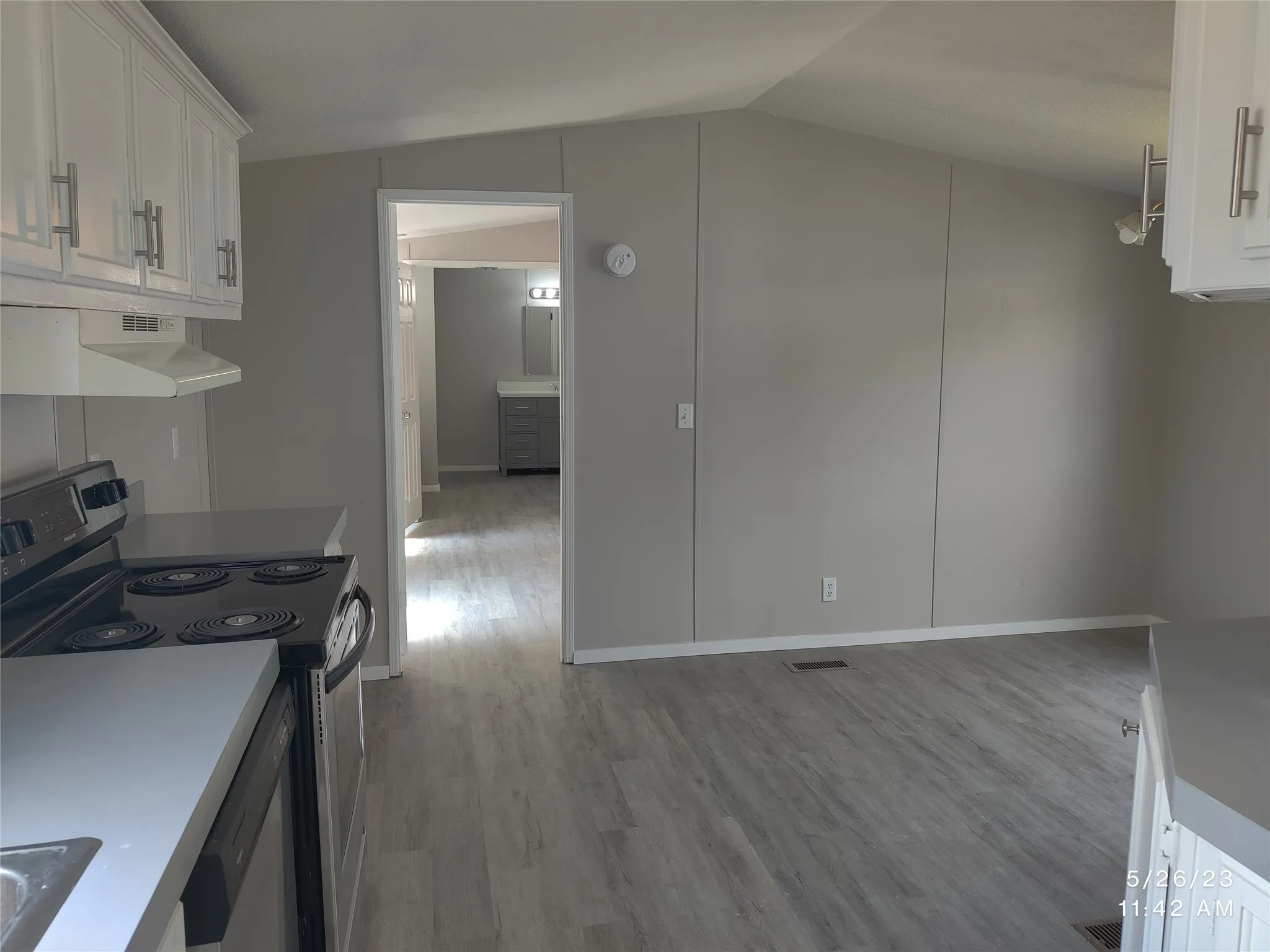 Mobile Home For Rent in Grayson County , 307 Jones Circle, Pottsboro, Texas 75076, 3 Bedroom, 2 Bathroom, Garage spaces, 1,216 Sqft, built in 2005, mls#21045027, Real Estate Agent in Pottsboro, Homes For Rent in Grayson county, Homes For Rent in Pottsboro, Realtor in Pottsboro Texas, Real Estate Brokerage Independent Realty Texas, Luminita Cordes Realtor