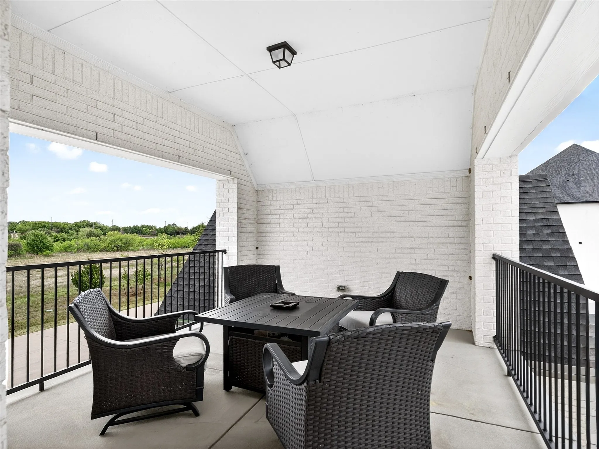 Single Family Residence For Sale in Tarrant County , 4204 Mark Twain Boulevard, Flower Mound, Texas 75022, 5 Bedroom, 5 Bathroom, 3 Garage spaces, 5,239 Sqft, built in 2022, mls#21049124, Real Estate Agent in Flower Mound, Homes For Sale in Tarrant county, Homes For Sale in Flower Mound, Realtor in Flower Mound Texas, Real Estate Brokerage Independent Realty Texas, Luminita Cordes Realtor