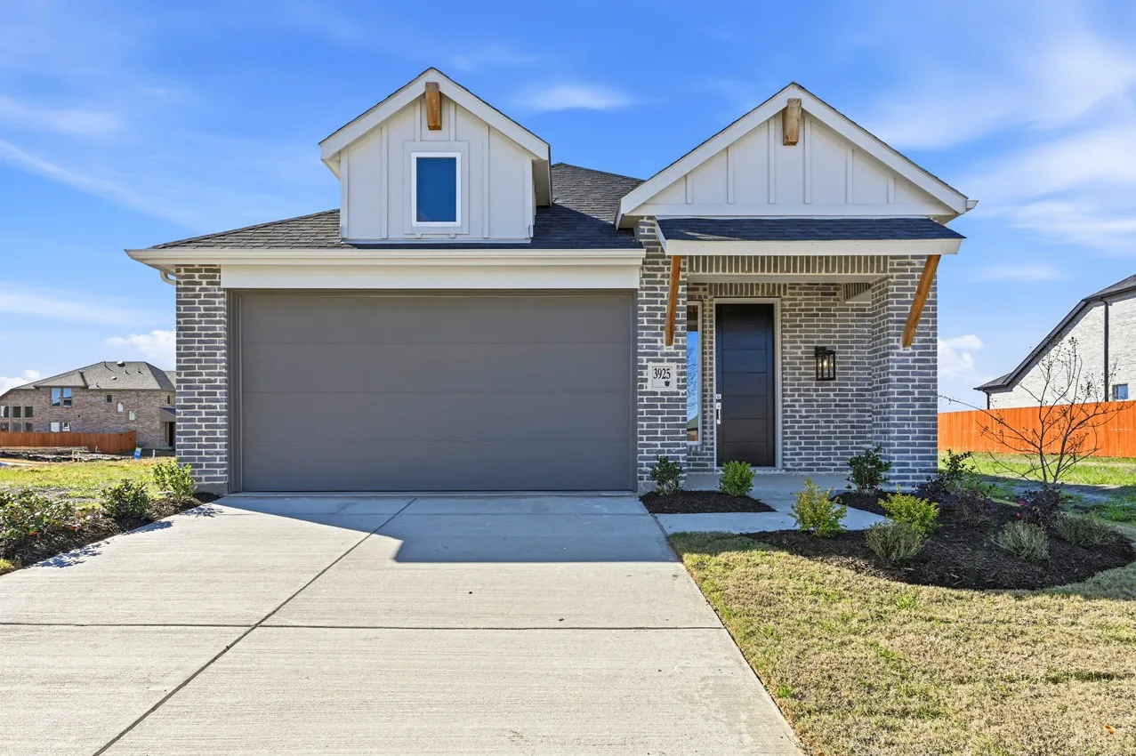 Single Family Residence For Sale in Kaufman County , 3925 Bison Lane, Crandall, Texas 75114, 3 Bedroom, 2 Bathroom, 2 Garage spaces, 1,614 Sqft, built in 2026, New Construction - Incomplete, mls#21050085, Real Estate Agent in Crandall, Homes For Sale in Kaufman county, Homes For Sale in Crandall, Realtor in Crandall Texas, Real Estate Brokerage Independent Realty Texas, Luminita Cordes Realtor