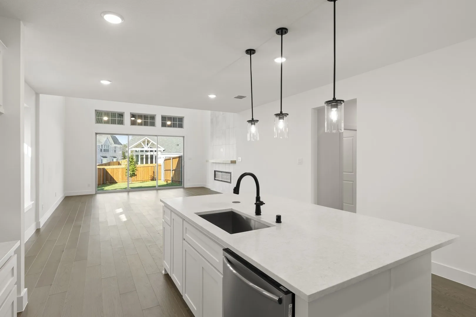 15. 8511 Great Stone - Kitchen (4)