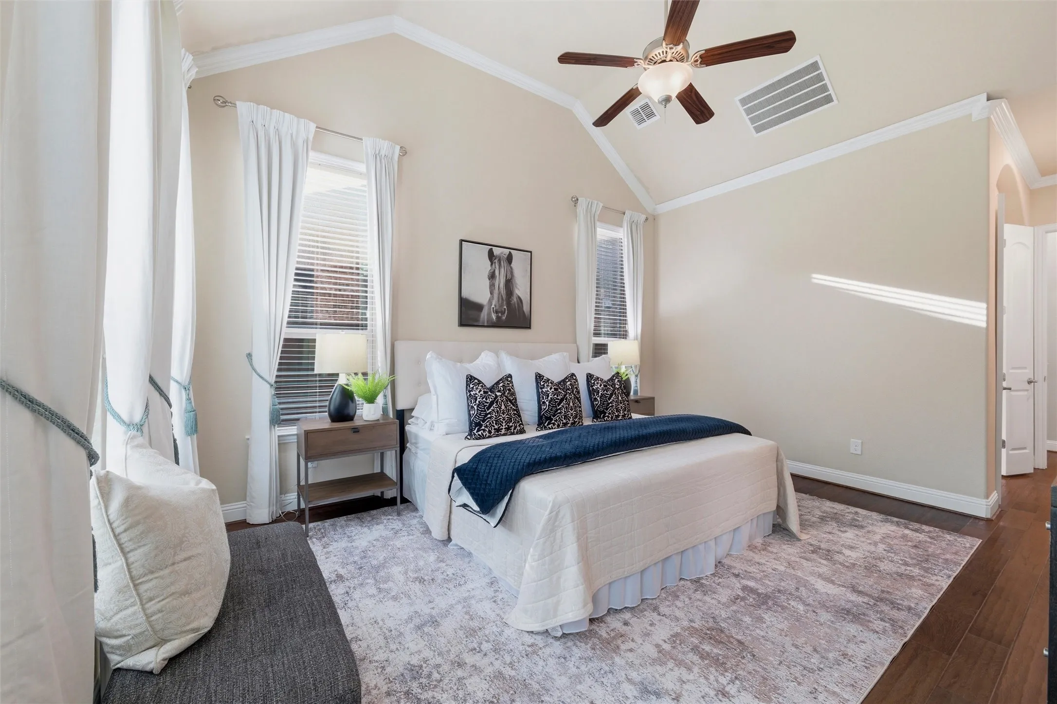 Single Family Residence For Sale in Dallas County , 3815 Wind Cave Bend, Irving, Texas 75063, 4 Bedroom, 5 Bathroom, 2 Garage spaces, 3,608 Sqft, built in 2016, Preowned, mls#21042334, Real Estate Agent in Irving, Homes For Sale in Dallas county, Homes For Sale in Irving, Realtor in Irving Texas, Real Estate Brokerage Independent Realty Texas, Luminita Cordes Realtor