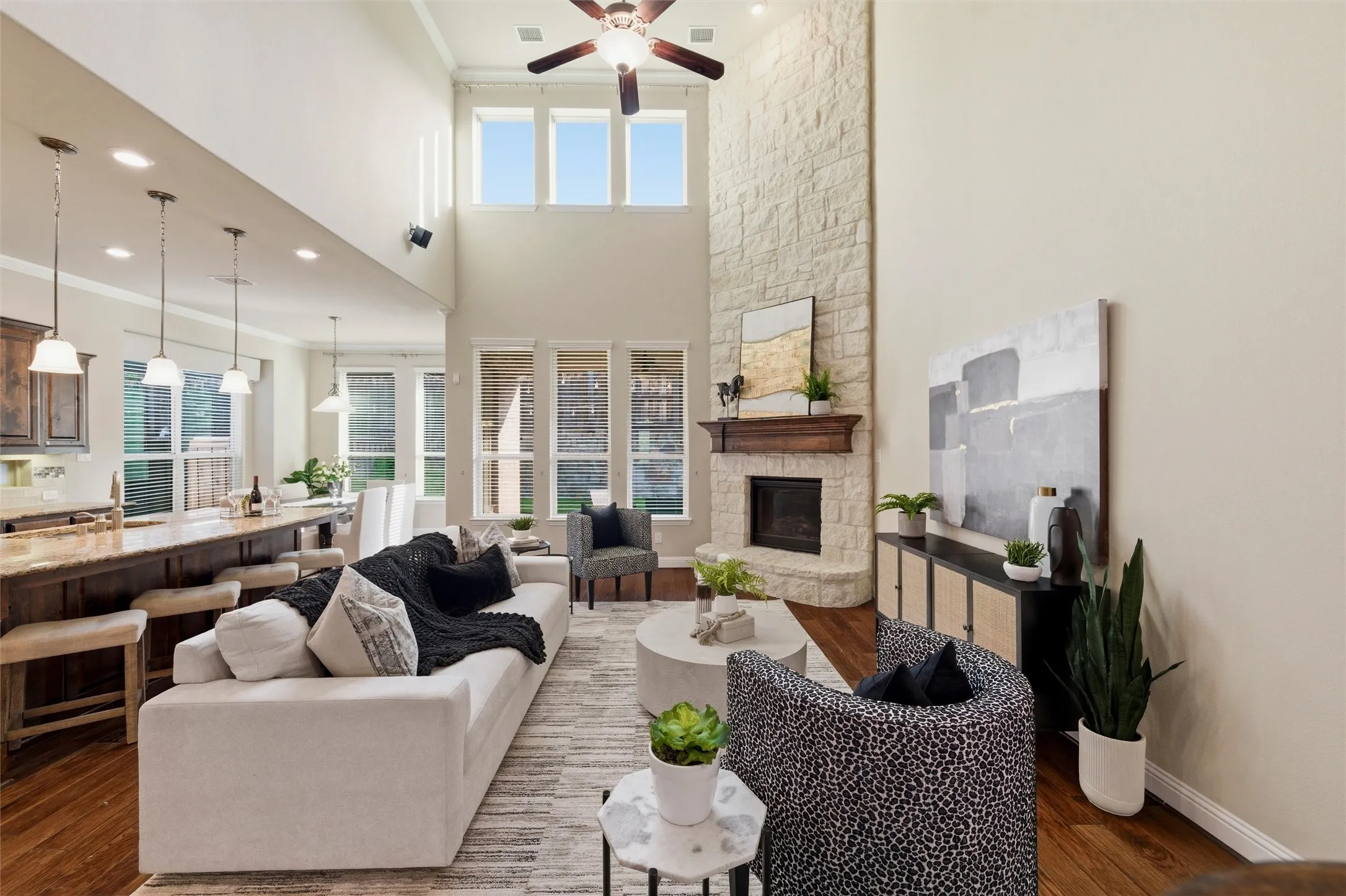Single Family Residence For Sale in Dallas County , 3815 Wind Cave Bend, Irving, Texas 75063, 4 Bedroom, 5 Bathroom, 2 Garage spaces, 3,608 Sqft, built in 2016, Preowned, mls#21042334, Real Estate Agent in Irving, Homes For Sale in Dallas county, Homes For Sale in Irving, Realtor in Irving Texas, Real Estate Brokerage Independent Realty Texas, Luminita Cordes Realtor