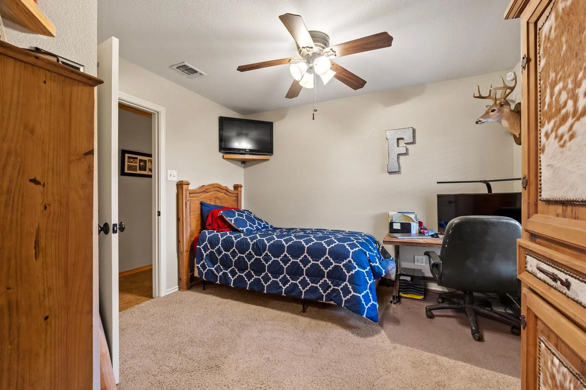 Farm For Sale in Hunt County , 5285 County Road 3226, Lone Oak, Texas 75453, 3 Bedrooms, 2 Bathrooms, Garage spaces, 1,914 Sqft, built in 2007, Preowned, Price $599,000, mls#21050353, Real Estate Agent in Lone Oak, Homes For Sale in Hunt county, Homes For Sale in Lone Oak, Realtor in Lone Oak Texas, Real Estate Brokerage Independent Realty Texas, Luminita Cordes Realtor