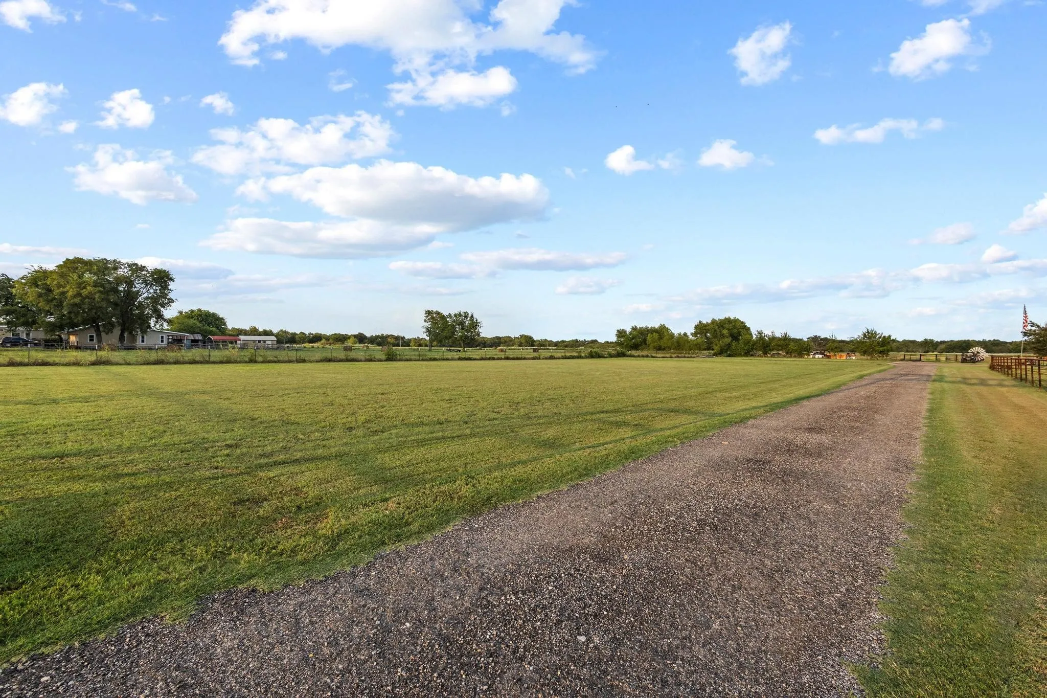 Farm For Sale in Hunt County , 5285 County Road 3226, Lone Oak, Texas 75453, 3 Bedrooms, 2 Bathrooms, Garage spaces, 1,914 Sqft, built in 2007, Preowned, Price $599,000, mls#21050353, Real Estate Agent in Lone Oak, Homes For Sale in Hunt county, Homes For Sale in Lone Oak, Realtor in Lone Oak Texas, Real Estate Brokerage Independent Realty Texas, Luminita Cordes Realtor