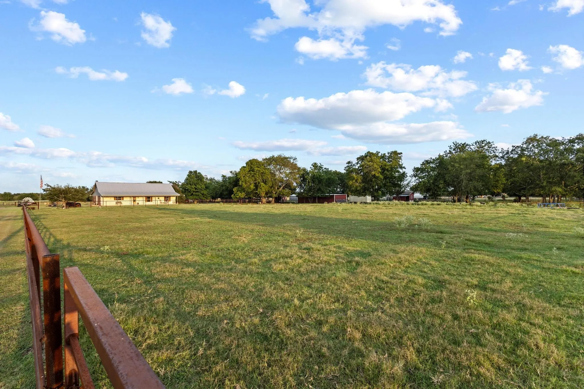 Farm For Sale in Hunt County , 5285 County Road 3226, Lone Oak, Texas 75453, 3 Bedrooms, 2 Bathrooms, Garage spaces, 1,914 Sqft, built in 2007, Preowned, Price $599,000, mls#21050353, Real Estate Agent in Lone Oak, Homes For Sale in Hunt county, Homes For Sale in Lone Oak, Realtor in Lone Oak Texas, Real Estate Brokerage Independent Realty Texas, Luminita Cordes Realtor