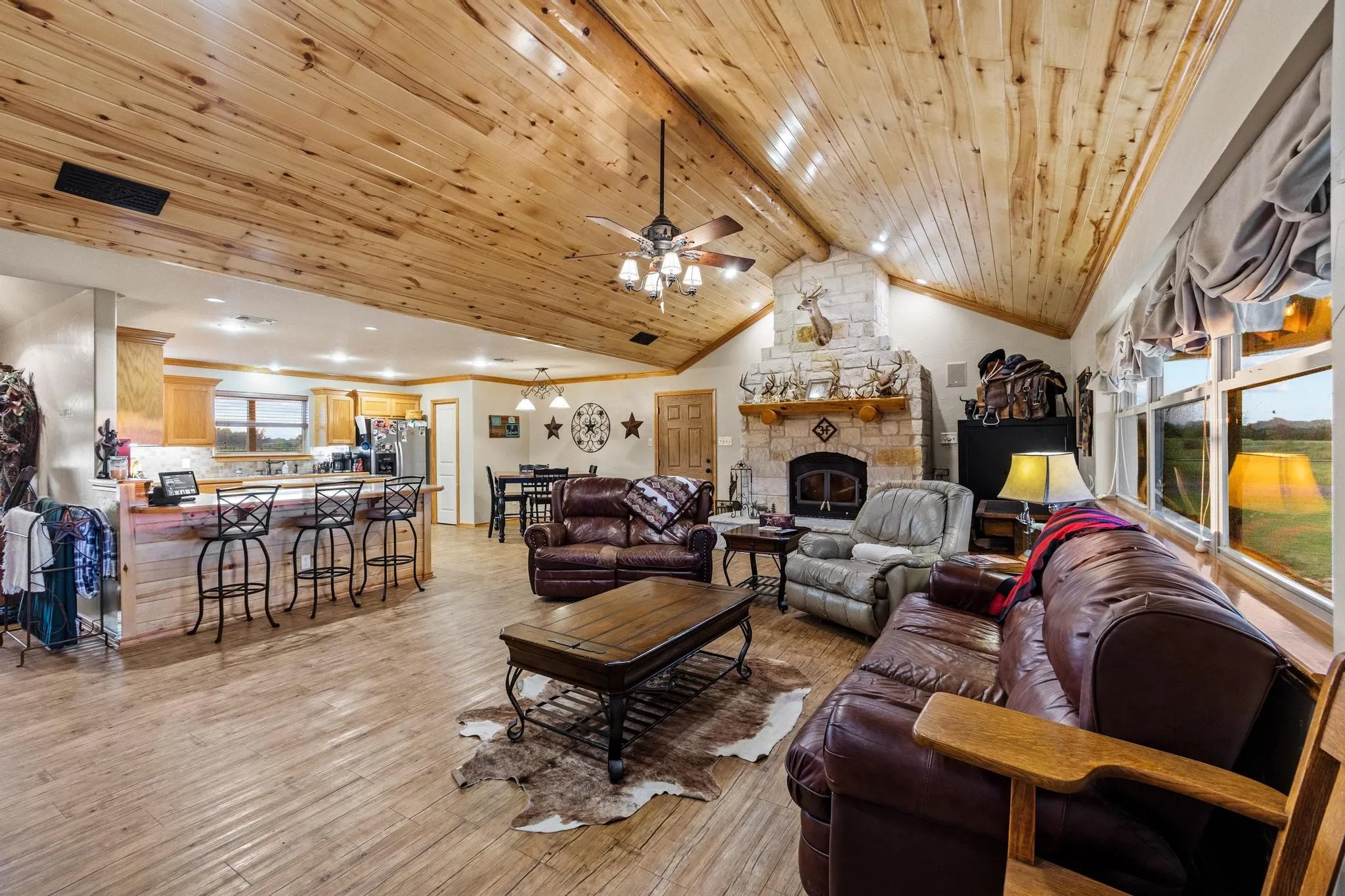 Farm For Sale in Hunt County , 5285 County Road 3226, Lone Oak, Texas 75453, 3 Bedrooms, 2 Bathrooms, Garage spaces, 1,914 Sqft, built in 2007, Preowned, Price $599,000, mls#21050353, Real Estate Agent in Lone Oak, Homes For Sale in Hunt county, Homes For Sale in Lone Oak, Realtor in Lone Oak Texas, Real Estate Brokerage Independent Realty Texas, Luminita Cordes Realtor