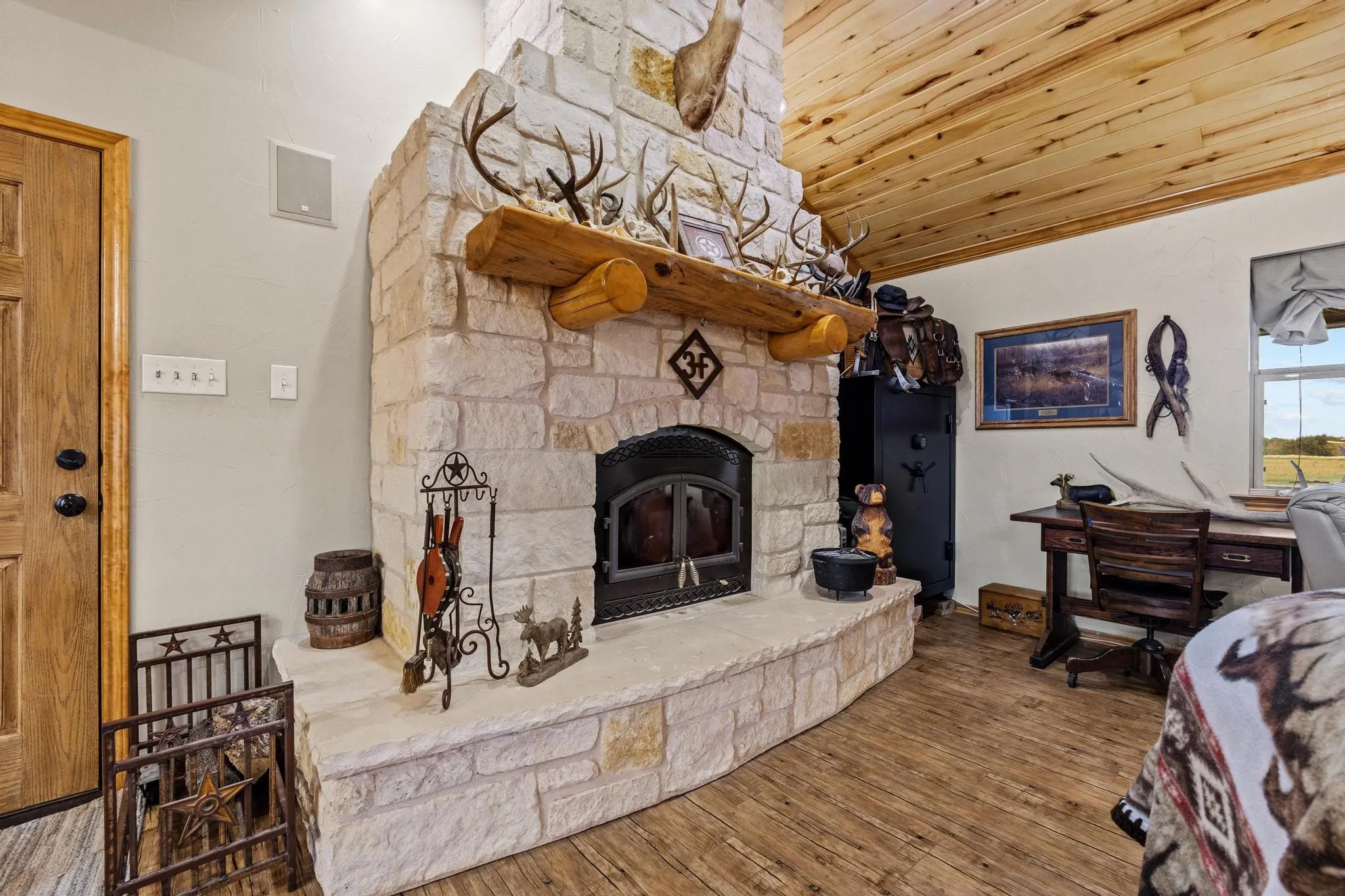 Farm For Sale in Hunt County , 5285 County Road 3226, Lone Oak, Texas 75453, 3 Bedrooms, 2 Bathrooms, Garage spaces, 1,914 Sqft, built in 2007, Preowned, Price $599,000, mls#21050353, Real Estate Agent in Lone Oak, Homes For Sale in Hunt county, Homes For Sale in Lone Oak, Realtor in Lone Oak Texas, Real Estate Brokerage Independent Realty Texas, Luminita Cordes Realtor