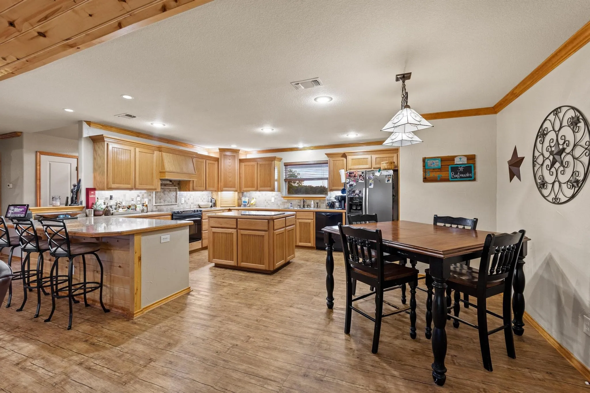 Farm For Sale in Hunt County , 5285 County Road 3226, Lone Oak, Texas 75453, 3 Bedrooms, 2 Bathrooms, Garage spaces, 1,914 Sqft, built in 2007, Preowned, Price $599,000, mls#21050353, Real Estate Agent in Lone Oak, Homes For Sale in Hunt county, Homes For Sale in Lone Oak, Realtor in Lone Oak Texas, Real Estate Brokerage Independent Realty Texas, Luminita Cordes Realtor