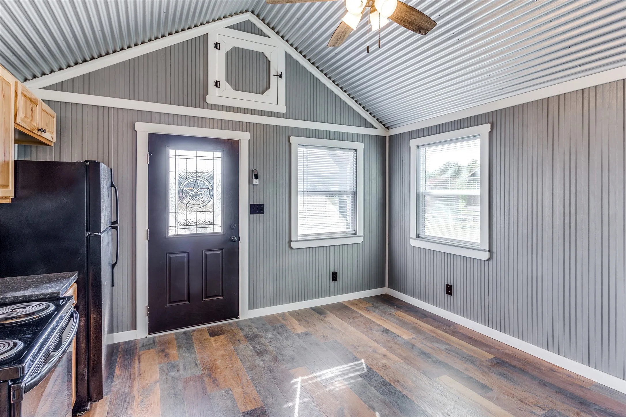 Single Family Residence For Rent in Parker County , 5001 Knob Hill Road D2-D5, Azle, Texas 76020, 2 Bedrooms, 1 Bathroom, Garage spaces, 436 Sqft, built in 2022, New Construction - Complete, Price $1,250, mls#21050549, Real Estate Agent in Azle, Homes For Rent in Parker county, Homes For Rent in Azle, Realtor in Azle Texas, Real Estate Brokerage Independent Realty Texas, Luminita Cordes Realtor