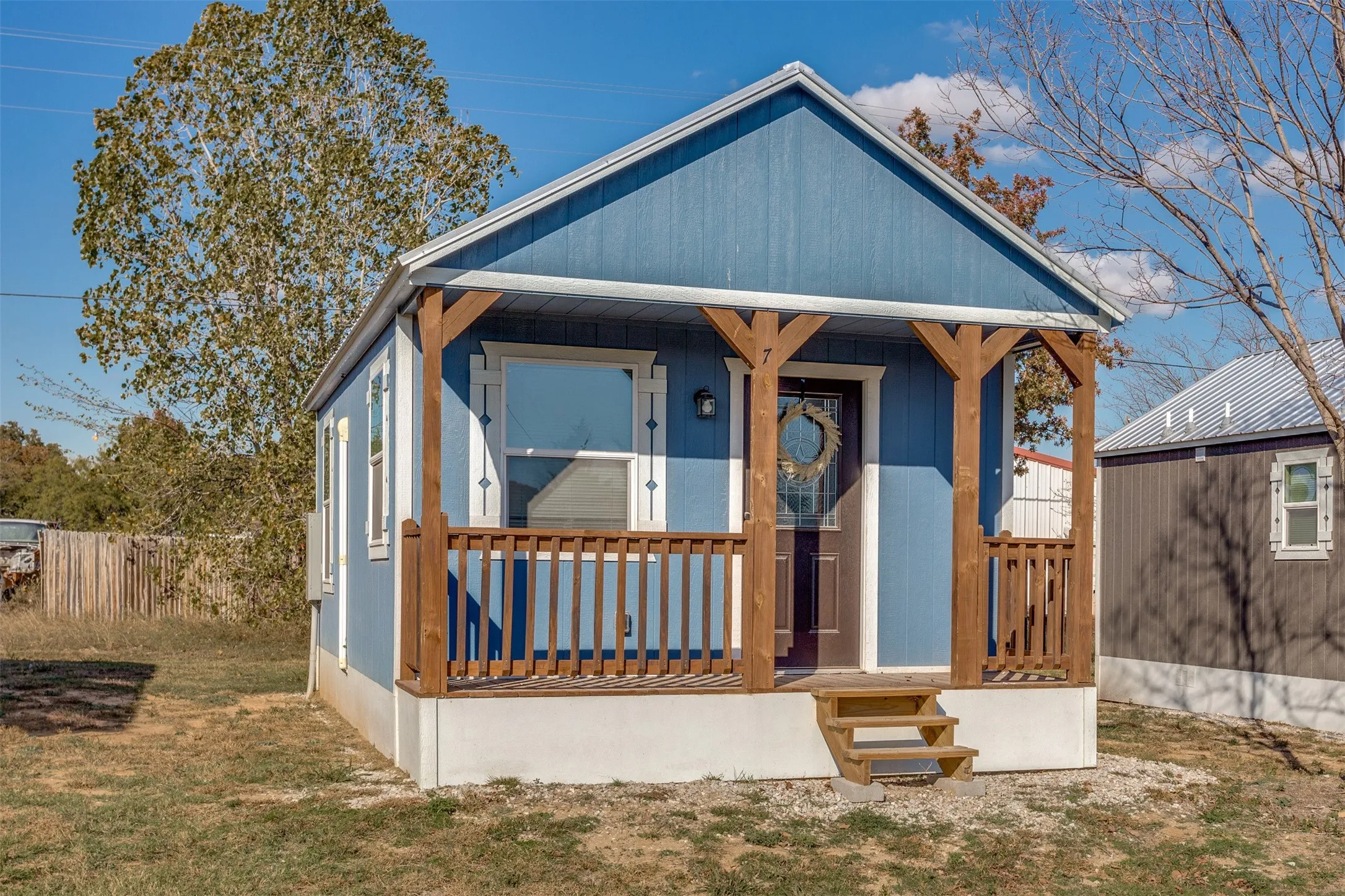 Single Family Residence For Rent in Parker County , 5001 Knob Hill Road D2-D5, Azle, Texas 76020, 2 Bedrooms, 1 Bathroom, Garage spaces, 436 Sqft, built in 2022, New Construction - Complete, Price $1,250, mls#21050549, Real Estate Agent in Azle, Homes For Rent in Parker county, Homes For Rent in Azle, Realtor in Azle Texas, Real Estate Brokerage Independent Realty Texas, Luminita Cordes Realtor