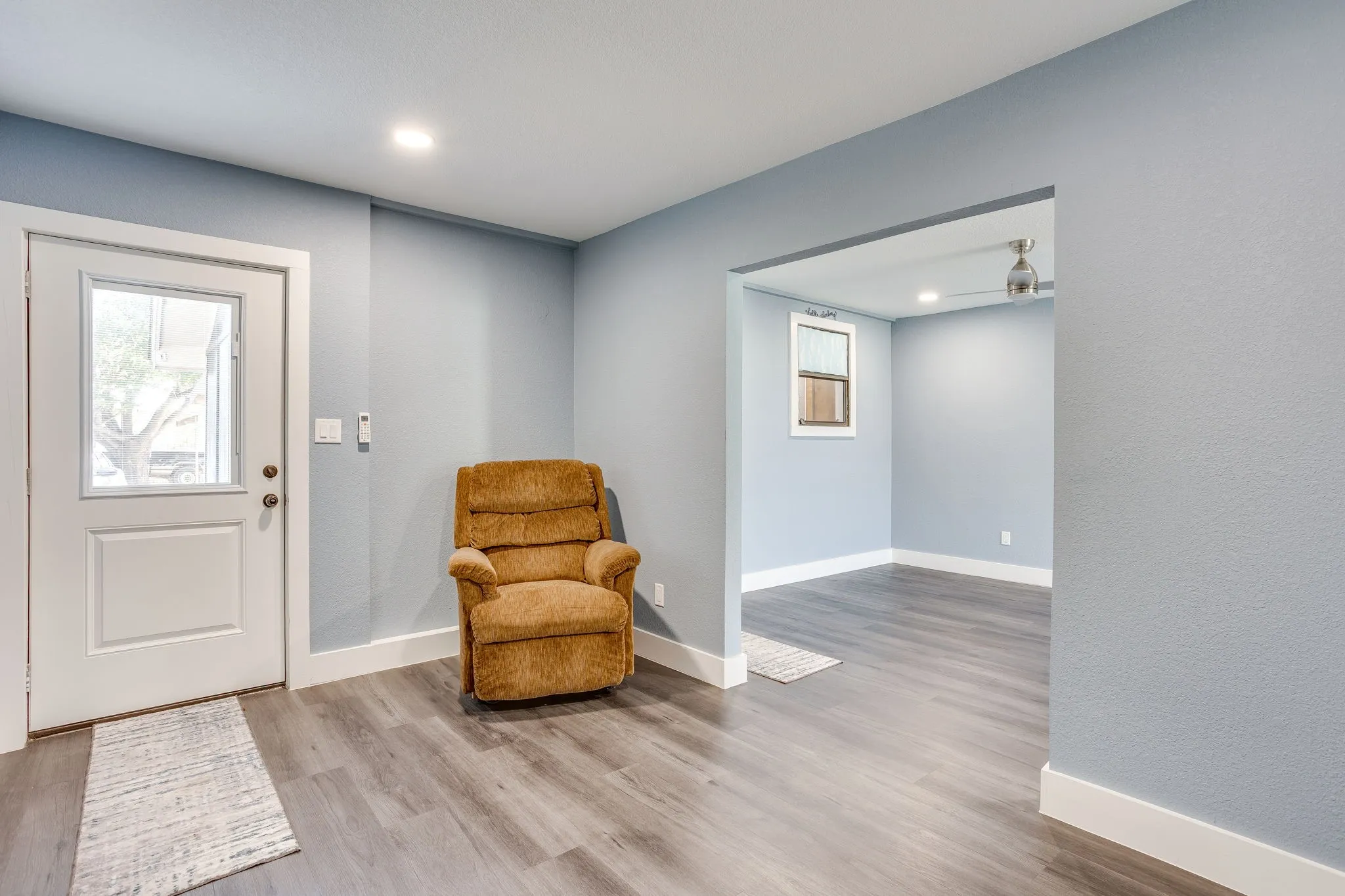 Single Family Residence For Sale in Tarrant County , 1950 Kiowa Lance, Crowley, Texas 76036, 3 Bedroom, 2 Bathroom, 2 Garage spaces, 2,040 Sqft, built in 1965, Preowned, mls#21048285, Real Estate Agent in Crowley, Homes For Sale in Tarrant county, Homes For Sale in Crowley, Realtor in Crowley Texas, Real Estate Brokerage Independent Realty Texas, Luminita Cordes Realtor