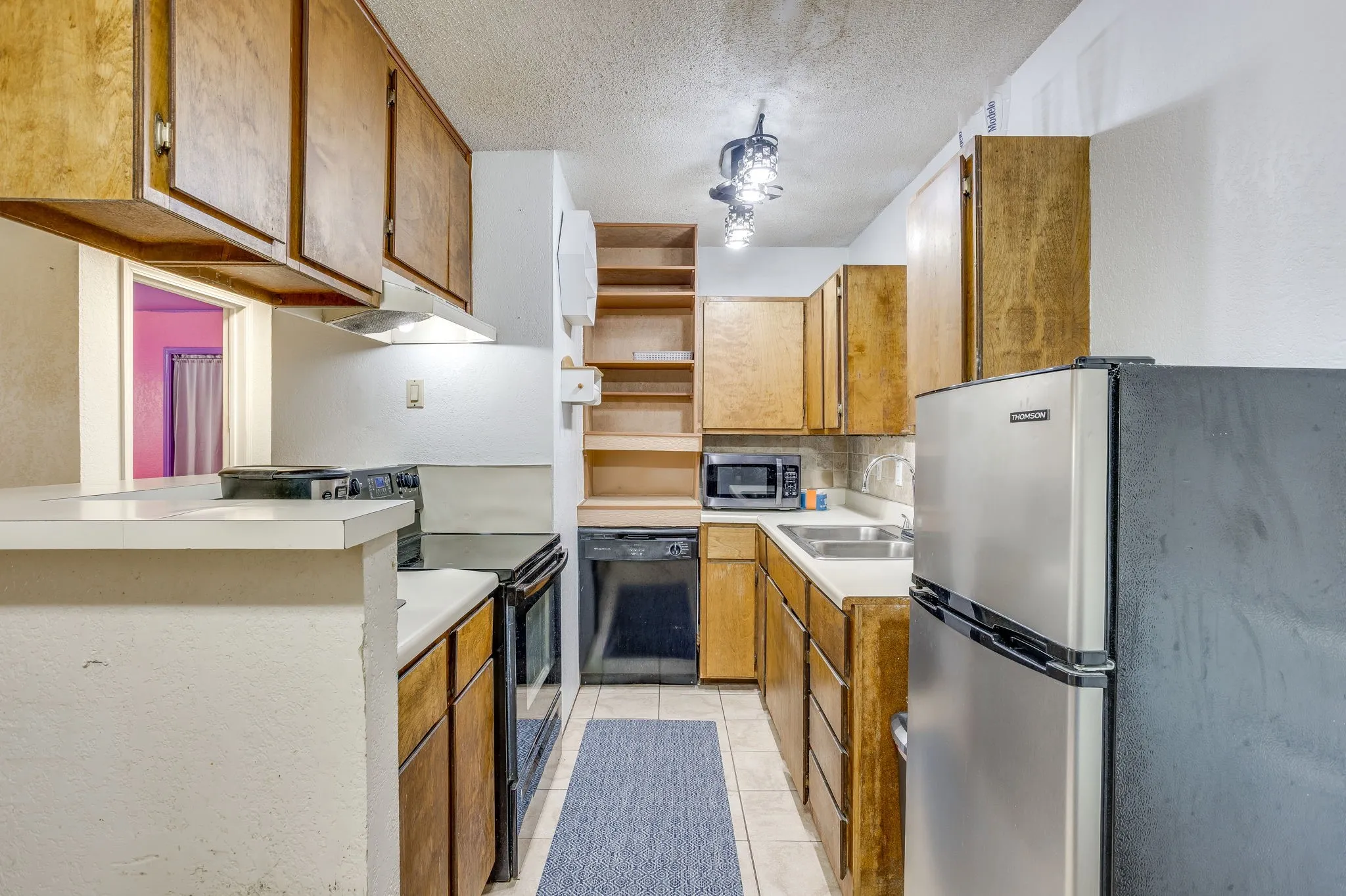 Single Family Residence For Sale in Tarrant County , 1950 Kiowa Lance, Crowley, Texas 76036, 3 Bedroom, 2 Bathroom, 2 Garage spaces, 2,040 Sqft, built in 1965, Preowned, mls#21048285, Real Estate Agent in Crowley, Homes For Sale in Tarrant county, Homes For Sale in Crowley, Realtor in Crowley Texas, Real Estate Brokerage Independent Realty Texas, Luminita Cordes Realtor