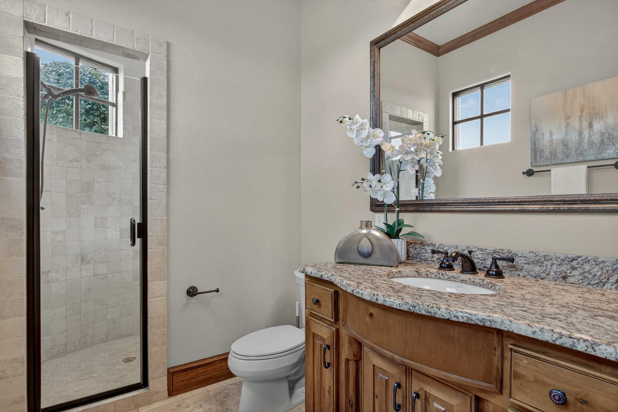 En-suite bathroom to the bedroom or a space that would make a great second office.