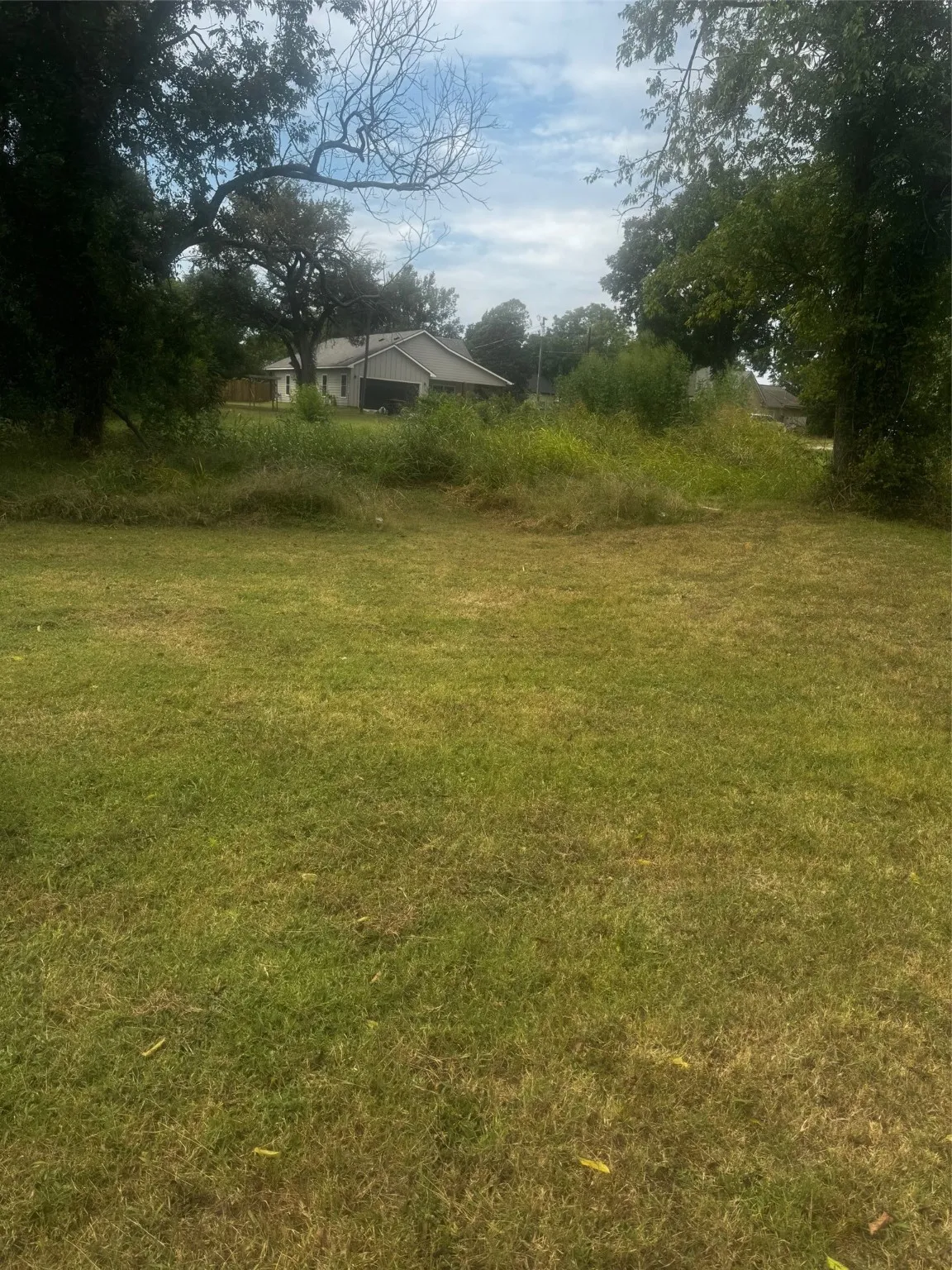 Unimproved Land For Sale in Johnson County , 105 S Brazos Avenue, Cleburne, Texas 76031, 0, 0, Garage spaces, 0 Sqft, built in 0, mls#21051916, Real Estate Agent in Cleburne, Homes For Sale in Johnson county, Homes For Sale in Cleburne, Realtor in Cleburne Texas, Real Estate Brokerage Independent Realty Texas, Luminita Cordes Realtor