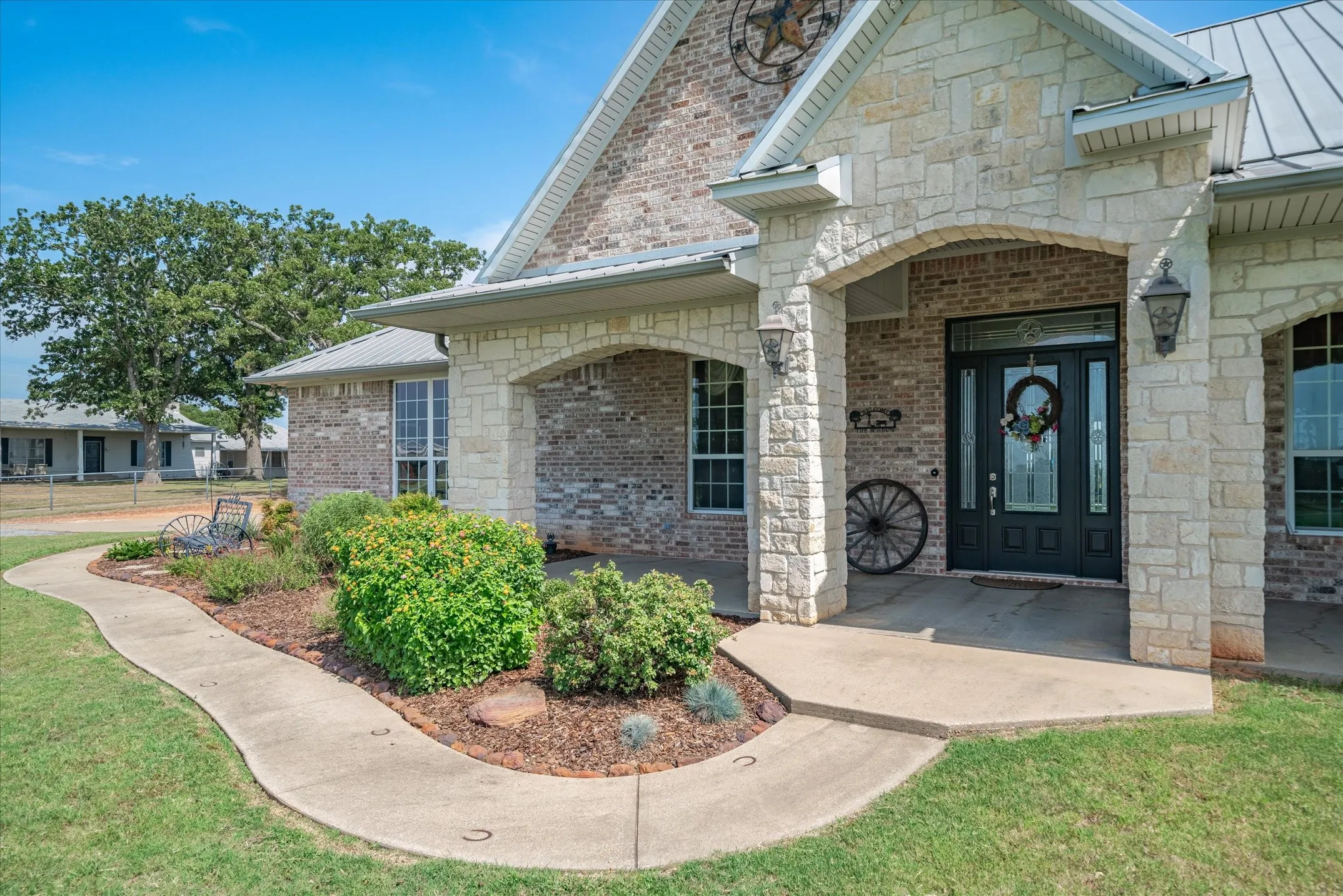 Farm For Sale in Van Zandt County , 9208 FM 17 89 Acres, Grand Saline, Texas 75140, 3 Bedroom, 4 Bathroom, 2 Garage spaces, 3,604 Sqft, built in 2007, mls#21051947, Real Estate Agent in Grand Saline, Homes For Sale in Van Zandt county, Homes For Sale in Grand Saline, Realtor in Grand Saline Texas, Real Estate Brokerage Independent Realty Texas, Luminita Cordes Realtor