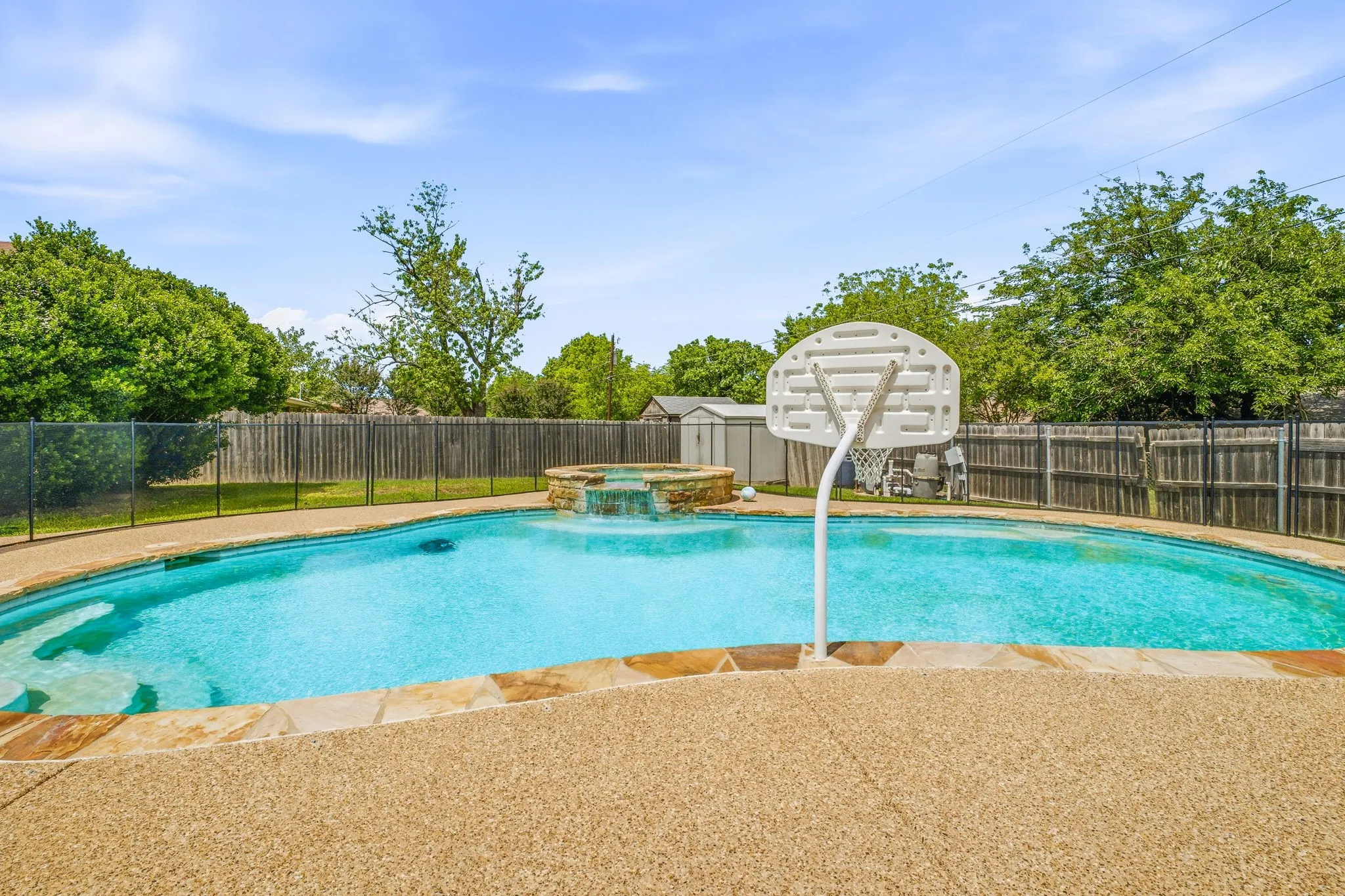 Single Family Residence For Sale in Erath County , 1407 Inglewood Drive, Stephenville, Texas 76401, 3 Bedroom, 2 Bathroom, 2 Garage spaces, 1,635 Sqft, built in 1985, Preowned, mls#21050620, Real Estate Agent in Stephenville, Homes For Sale in Erath county, Homes For Sale in Stephenville, Realtor in Stephenville Texas, Real Estate Brokerage Independent Realty Texas, Luminita Cordes Realtor