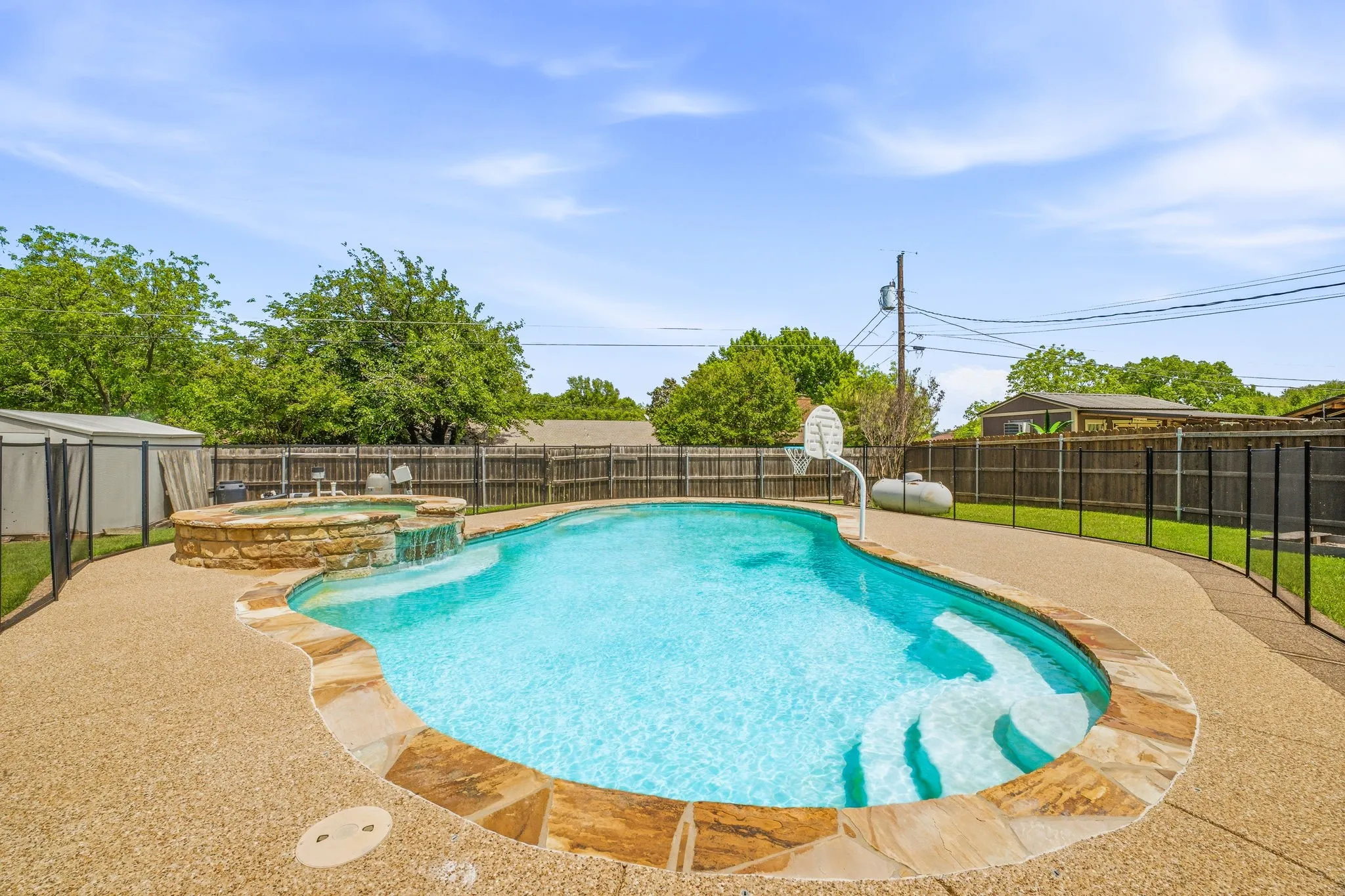 Single Family Residence For Sale in Erath County , 1407 Inglewood Drive, Stephenville, Texas 76401, 3 Bedroom, 2 Bathroom, 2 Garage spaces, 1,635 Sqft, built in 1985, Preowned, mls#21050620, Real Estate Agent in Stephenville, Homes For Sale in Erath county, Homes For Sale in Stephenville, Realtor in Stephenville Texas, Real Estate Brokerage Independent Realty Texas, Luminita Cordes Realtor