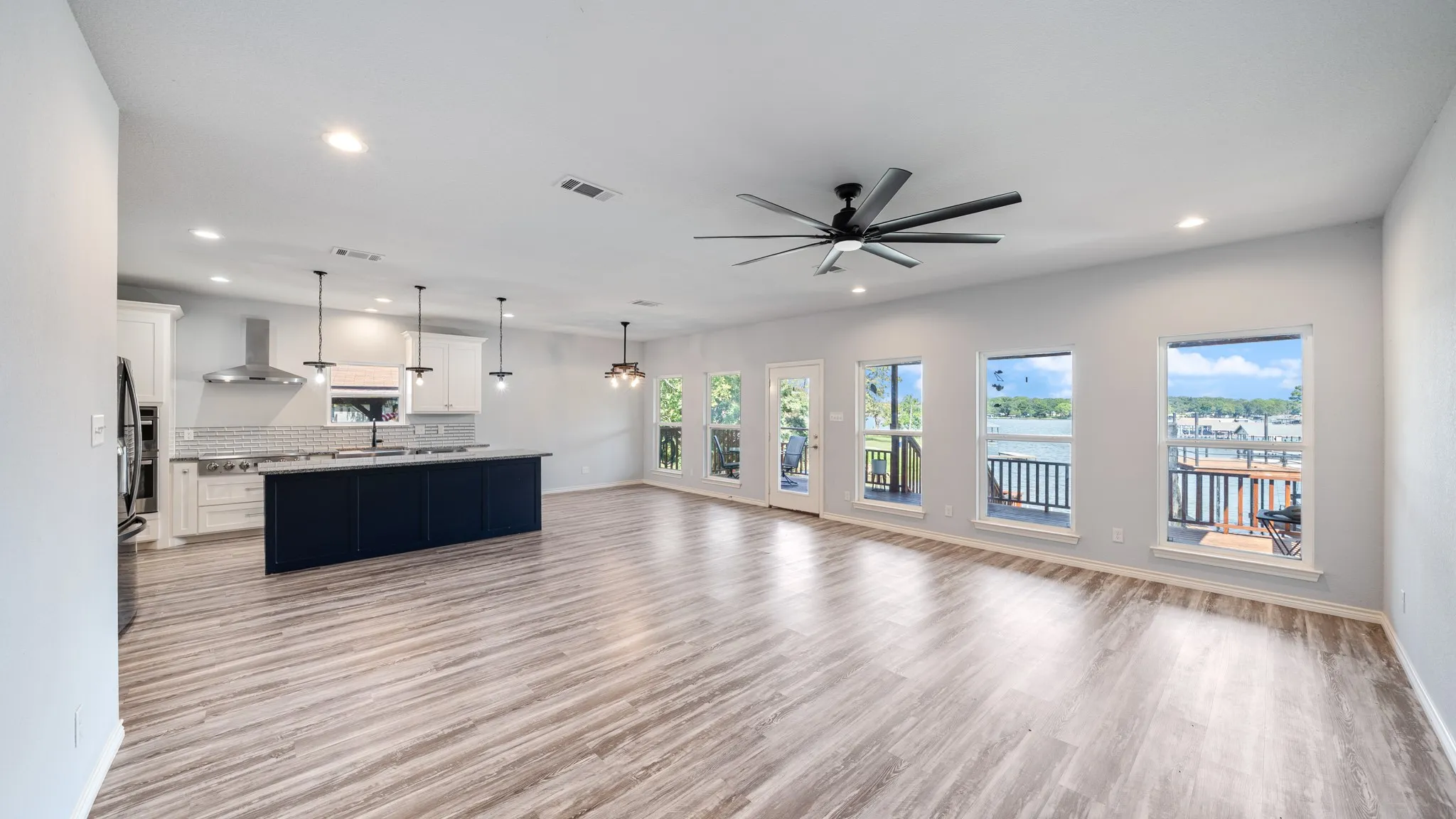 Huge Open Floor Plan Overlooking the Lake