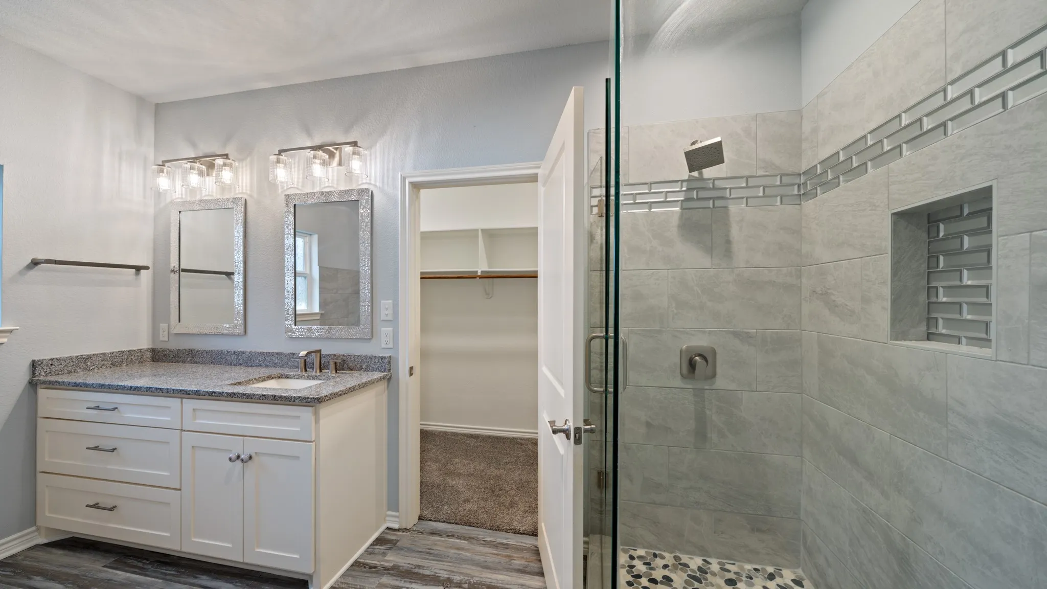Single Family Residence For Sale in Henderson County , 151 Sun Down Trail, Mabank, Texas 75156, 3 Bedroom, 2 Bathroom, Garage spaces, 2,448 Sqft, built in 2021, Preowned, mls#21051980, Real Estate Agent in Mabank, Homes For Sale in Henderson county, Homes For Sale in Mabank, Realtor in Mabank Texas, Real Estate Brokerage Independent Realty Texas, Luminita Cordes Realtor