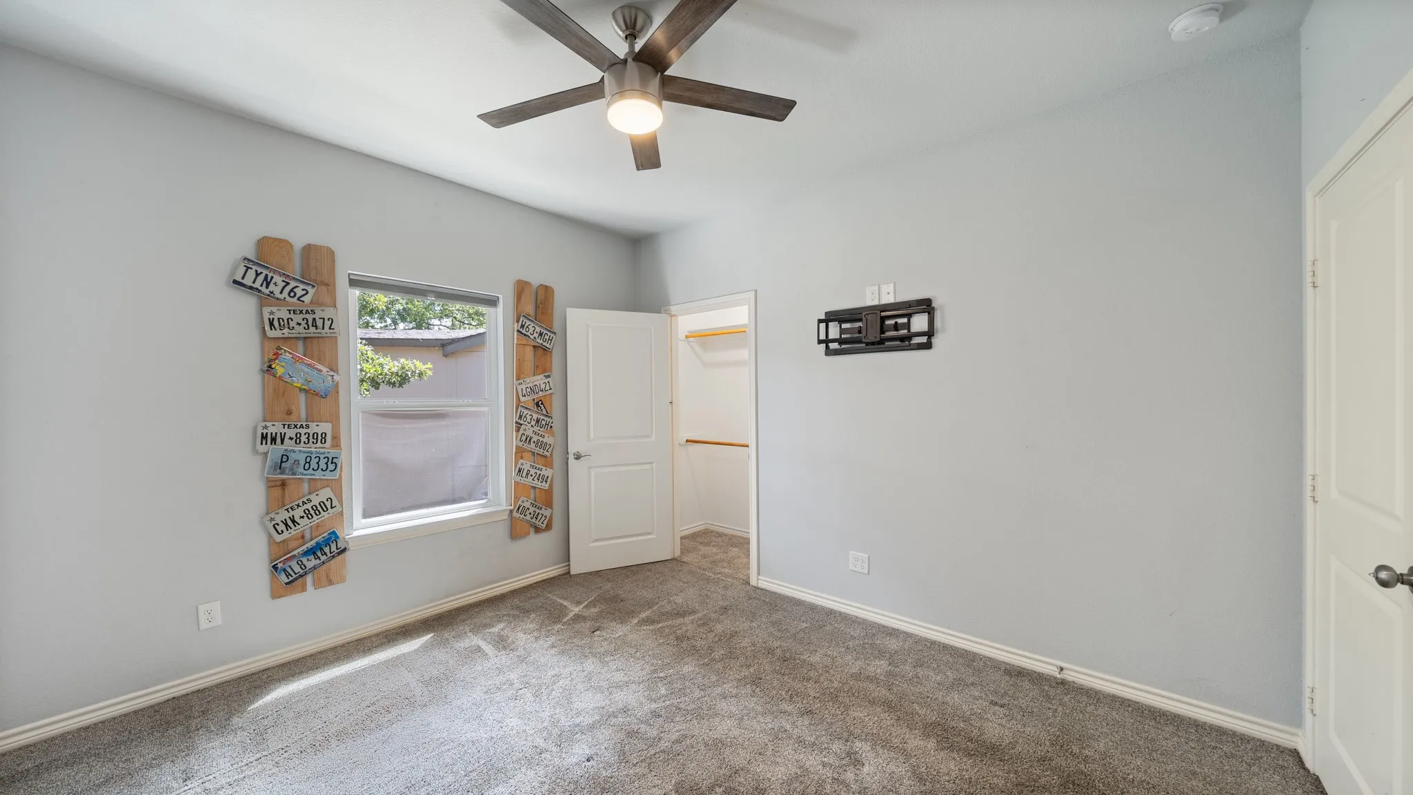 Single Family Residence For Sale in Henderson County , 151 Sun Down Trail, Mabank, Texas 75156, 3 Bedroom, 2 Bathroom, Garage spaces, 2,448 Sqft, built in 2021, Preowned, mls#21051980, Real Estate Agent in Mabank, Homes For Sale in Henderson county, Homes For Sale in Mabank, Realtor in Mabank Texas, Real Estate Brokerage Independent Realty Texas, Luminita Cordes Realtor