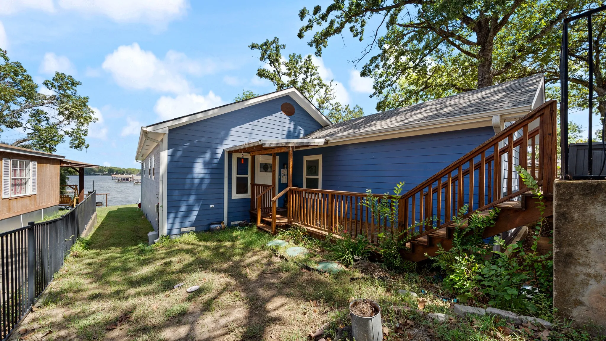 Single Family Residence For Sale in Henderson County , 151 Sun Down Trail, Mabank, Texas 75156, 3 Bedroom, 2 Bathroom, Garage spaces, 2,448 Sqft, built in 2021, Preowned, mls#21051980, Real Estate Agent in Mabank, Homes For Sale in Henderson county, Homes For Sale in Mabank, Realtor in Mabank Texas, Real Estate Brokerage Independent Realty Texas, Luminita Cordes Realtor