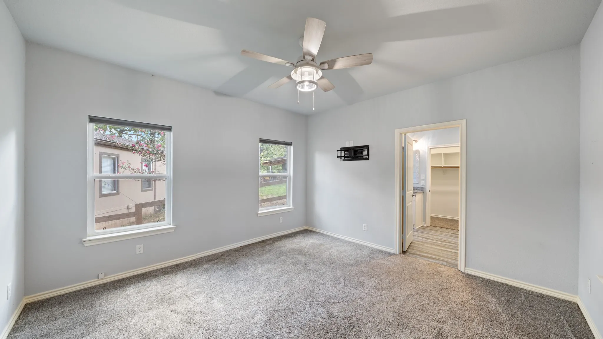 Single Family Residence For Sale in Henderson County , 151 Sun Down Trail, Mabank, Texas 75156, 3 Bedroom, 2 Bathroom, Garage spaces, 2,448 Sqft, built in 2021, Preowned, mls#21051980, Real Estate Agent in Mabank, Homes For Sale in Henderson county, Homes For Sale in Mabank, Realtor in Mabank Texas, Real Estate Brokerage Independent Realty Texas, Luminita Cordes Realtor