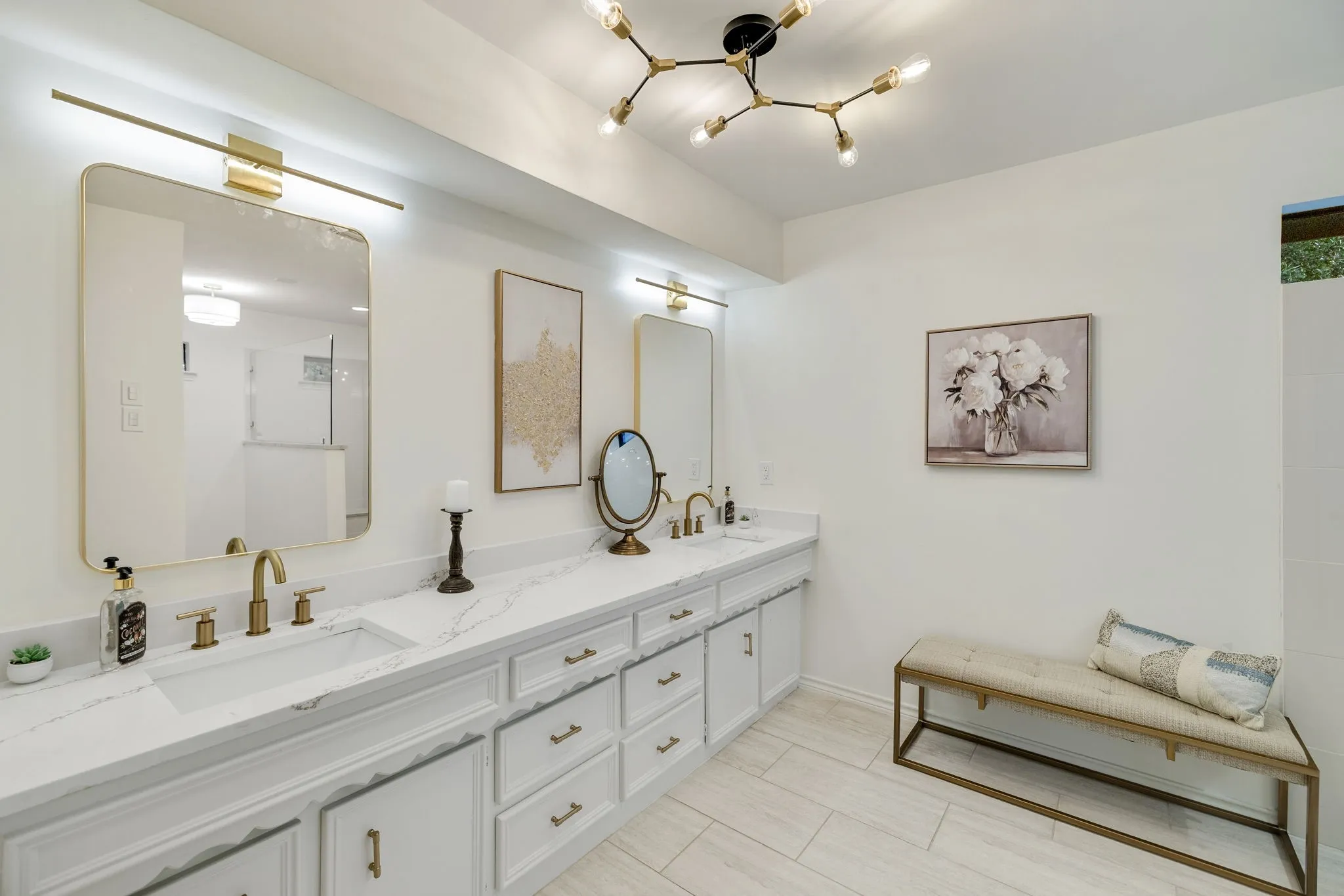 Single Family Residence For Sale in Dallas County , 2901 Warren Circle, Irving, Texas 75062, 4 Bedroom, 3 Bathroom, 2 Garage spaces, 2,842 Sqft, built in 1973, Preowned, mls#21052434, Real Estate Agent in Irving, Homes For Sale in Dallas county, Homes For Sale in Irving, Realtor in Irving Texas, Real Estate Brokerage Independent Realty Texas, Luminita Cordes Realtor