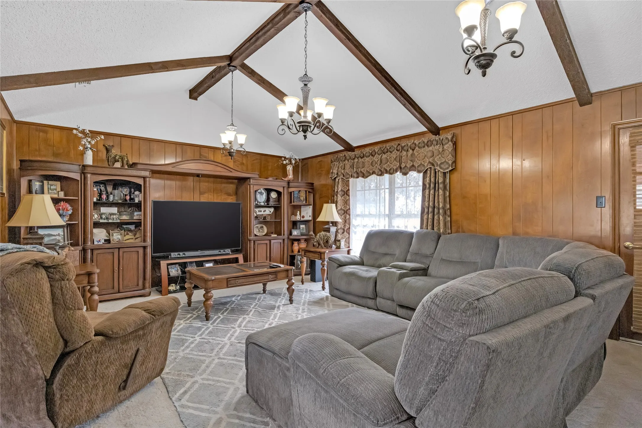 Single Family Residence For Sale in Johnson County , 4425 County Road 711, Cleburne, Texas 76031, 3 Bedroom, 2 Bathroom, 2 Garage spaces, 2,482 Sqft, built in 0, mls#21049583, Real Estate Agent in Cleburne, Homes For Sale in Johnson county, Homes For Sale in Cleburne, Realtor in Cleburne Texas, Real Estate Brokerage Independent Realty Texas, Luminita Cordes Realtor